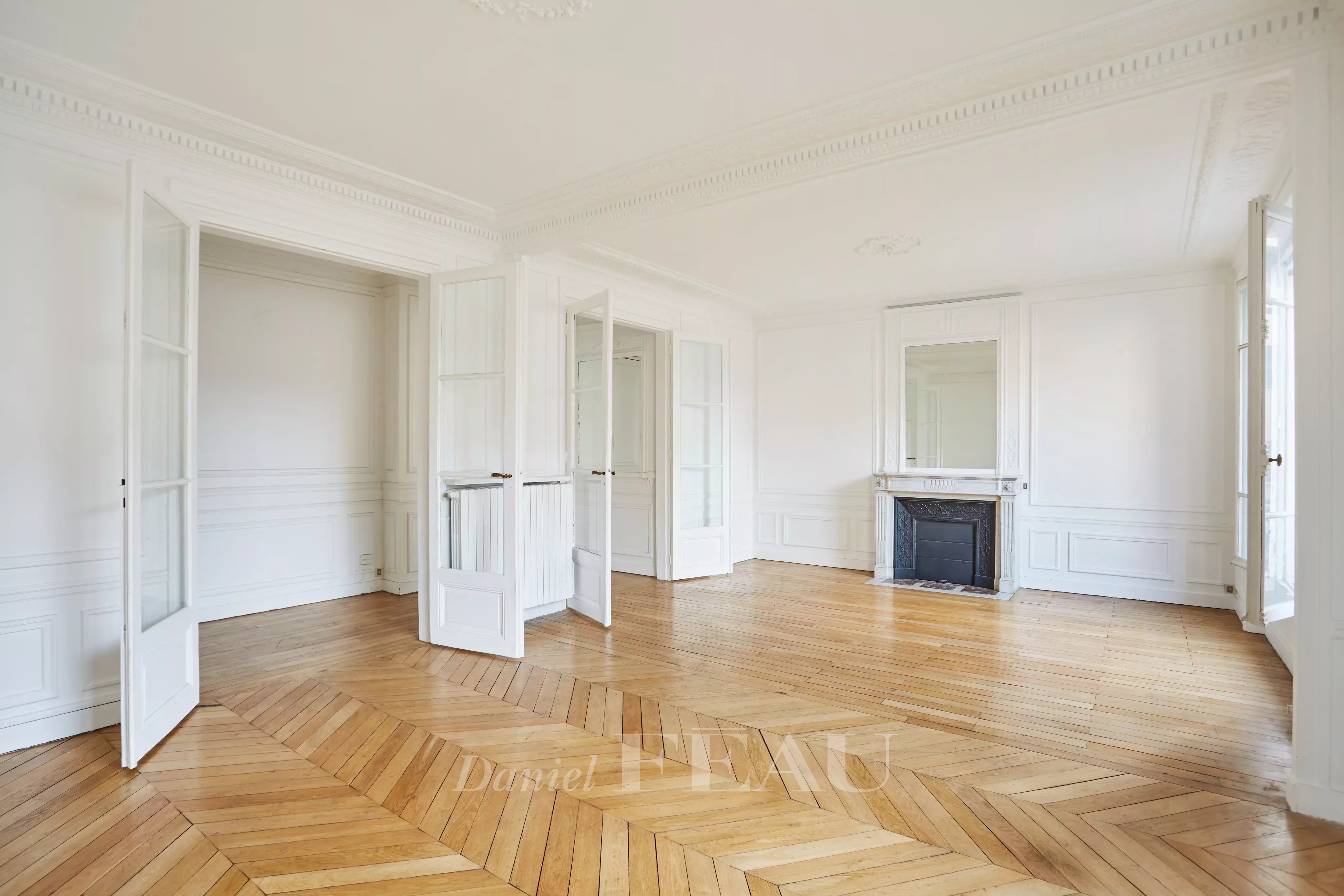 Sale Apartment Paris 7th