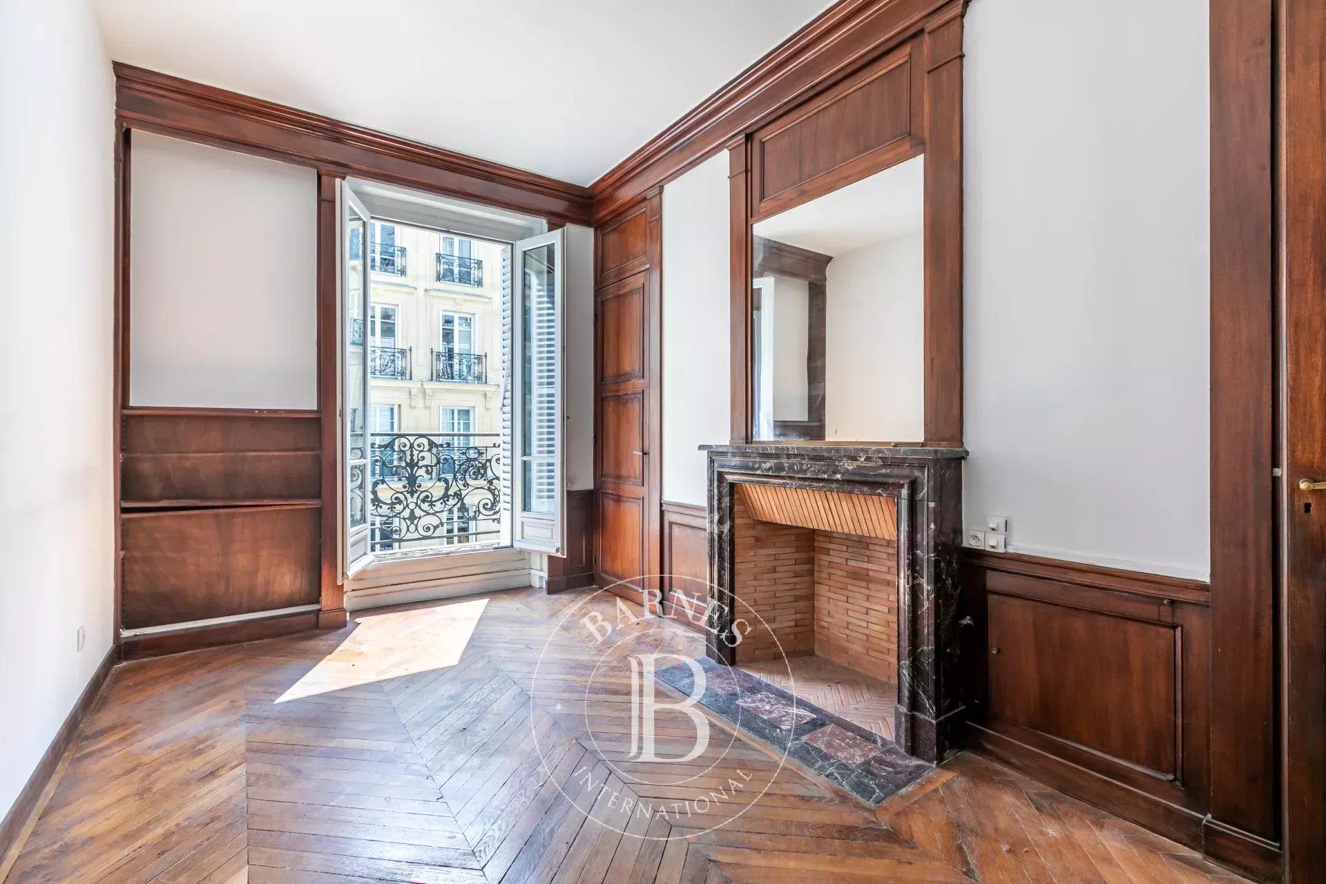 Daire Paris 8ème - picture 12