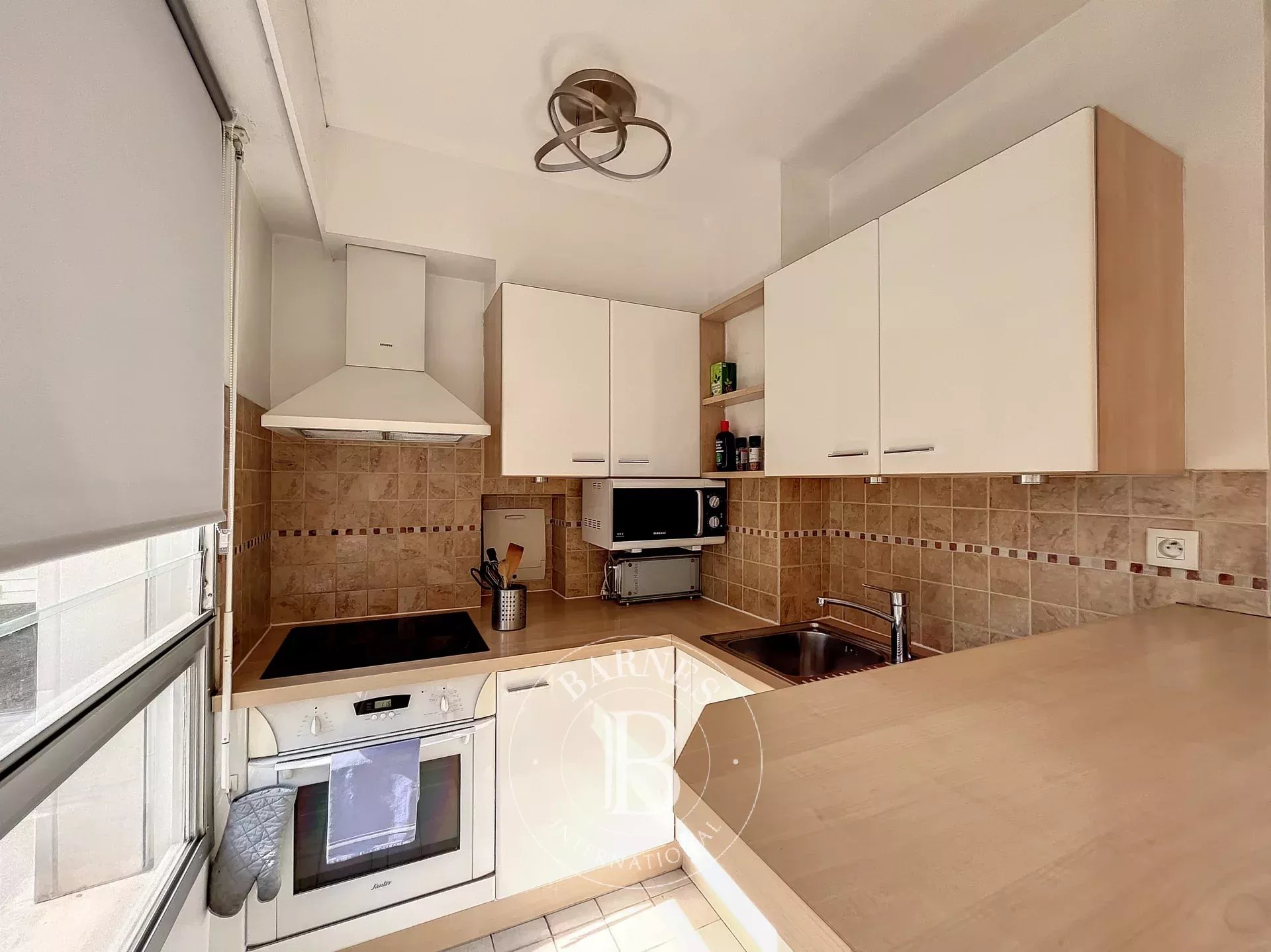 Daire Paris 8ème - picture 4