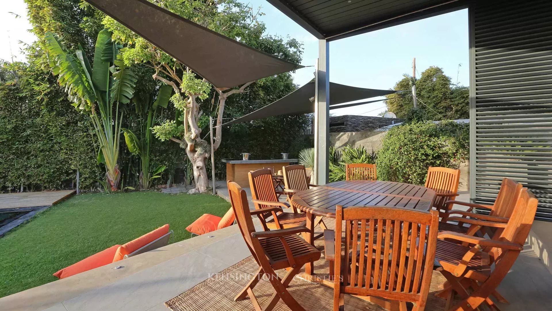 4 Bedroom Villa/Townhouse's Image 11