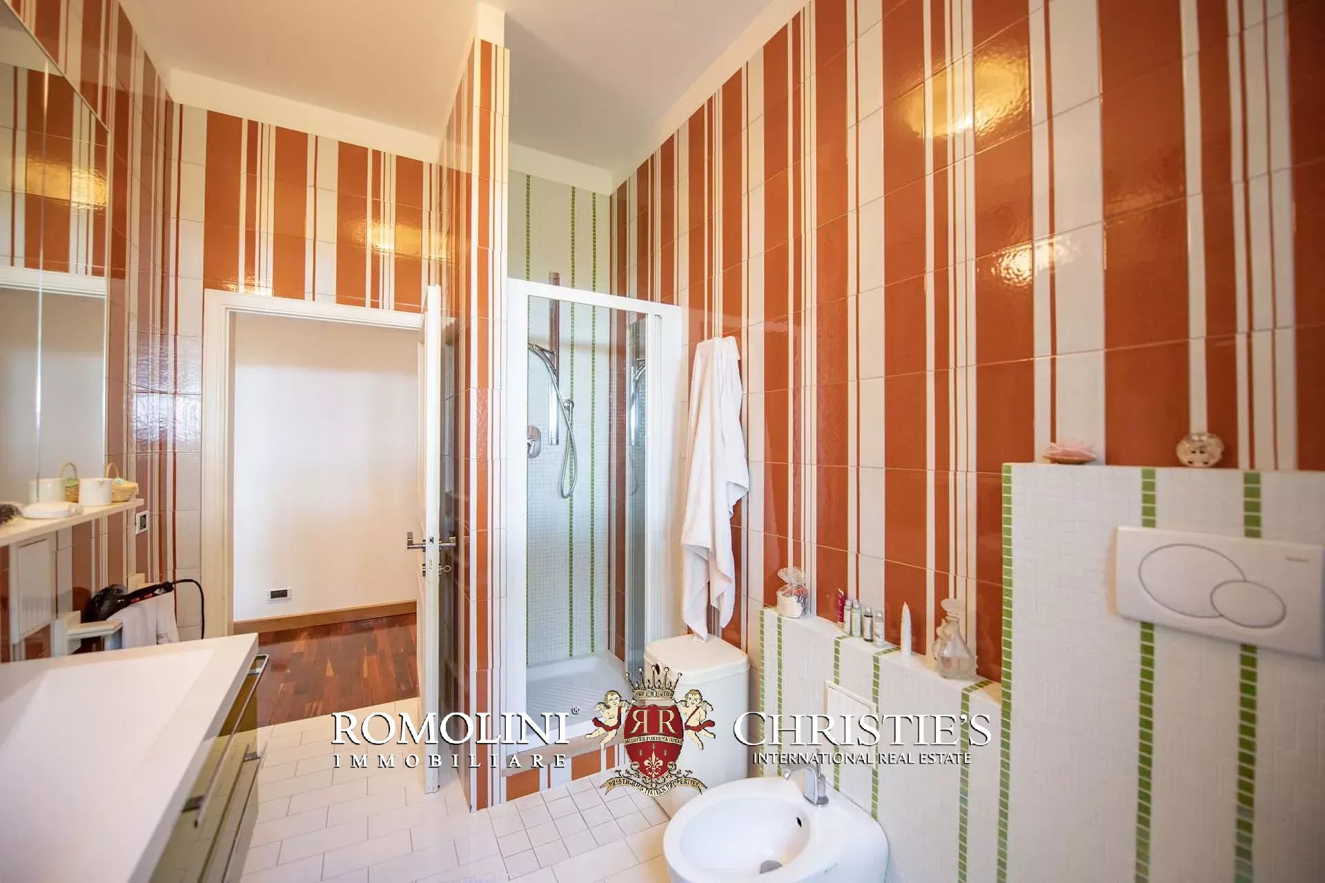 5 Bedroom Villa/Townhouse's Image 62