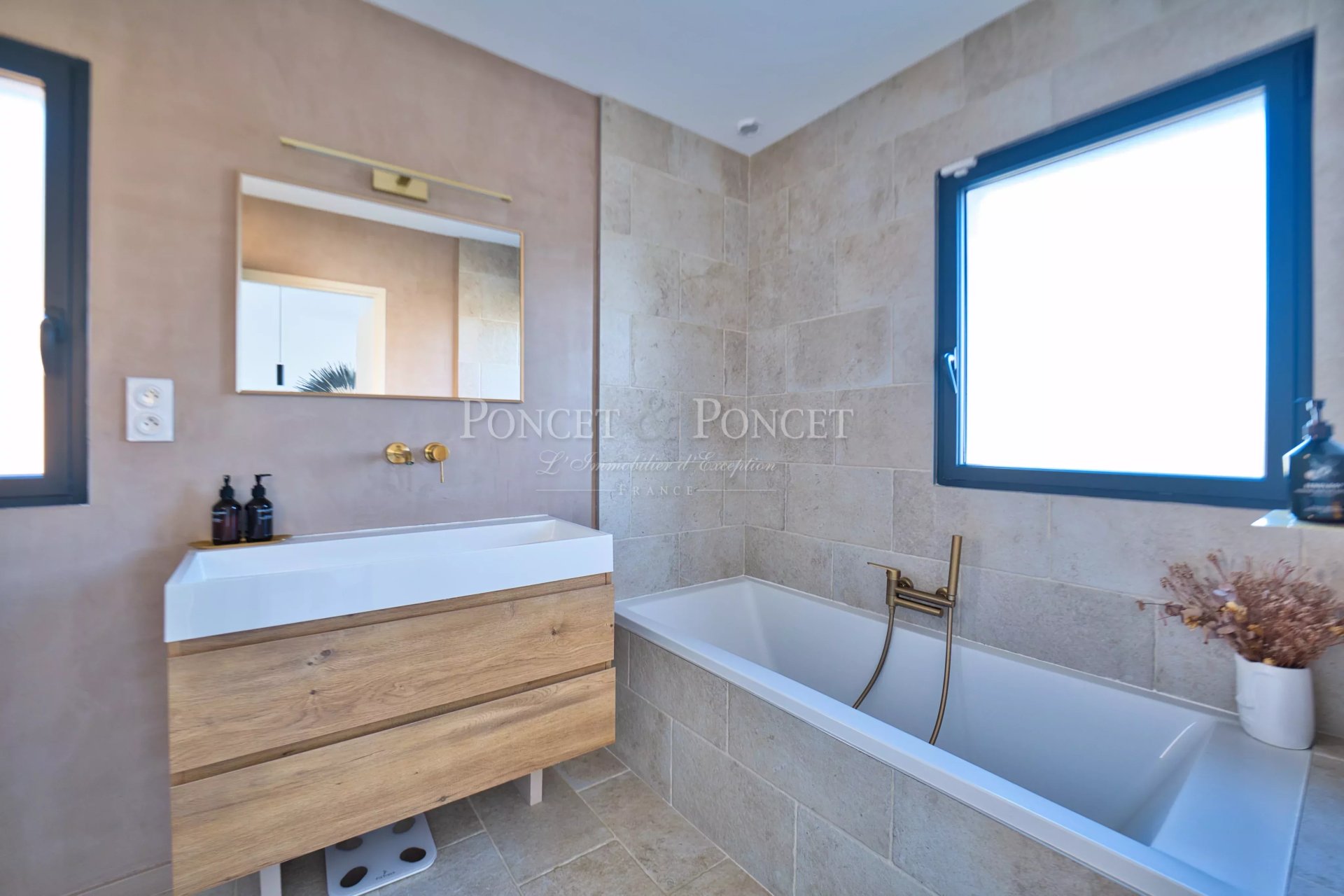 4 Bedroom Villa/Townhouse's Image 17