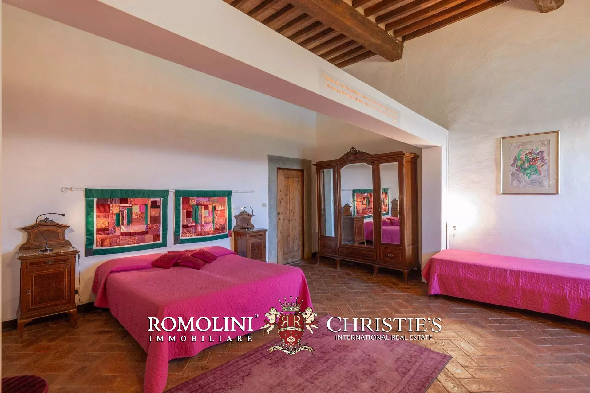 10 Bedroom Villa/Townhouse's Image 33