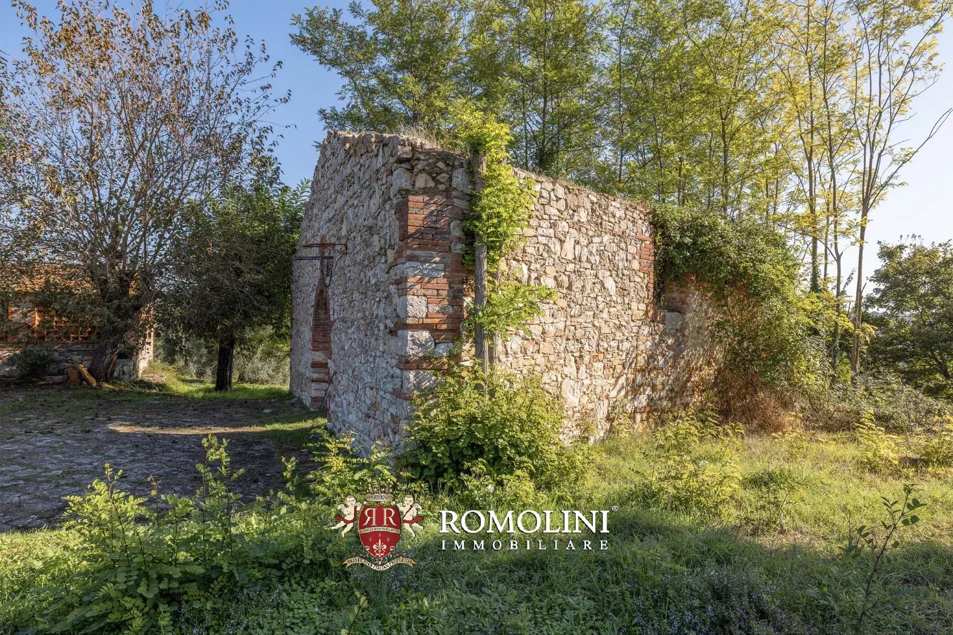 6 Bedroom Villa/Townhouse's Image 15