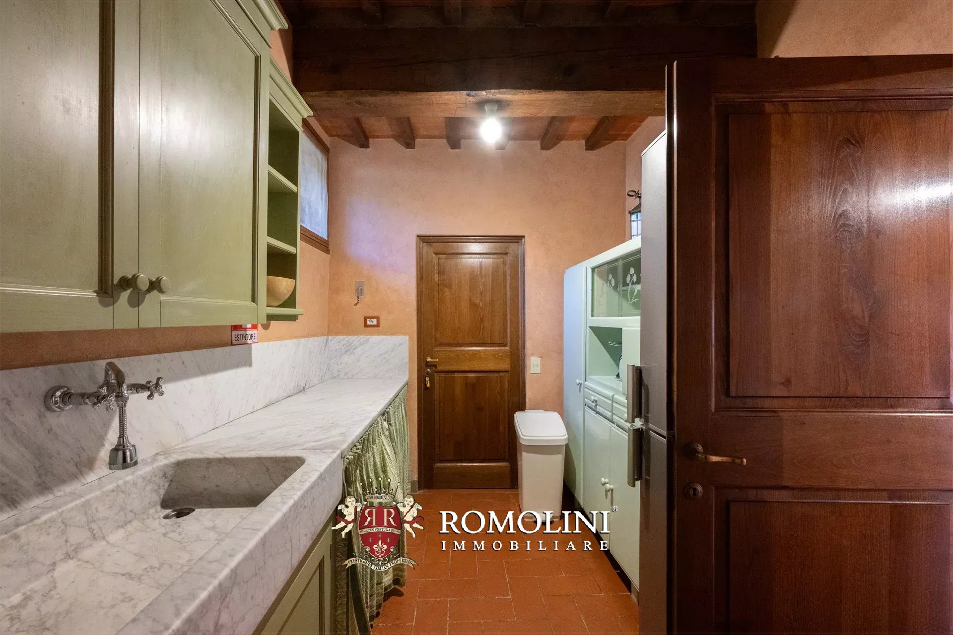 13 Bedroom Villa/Townhouse's Image 25