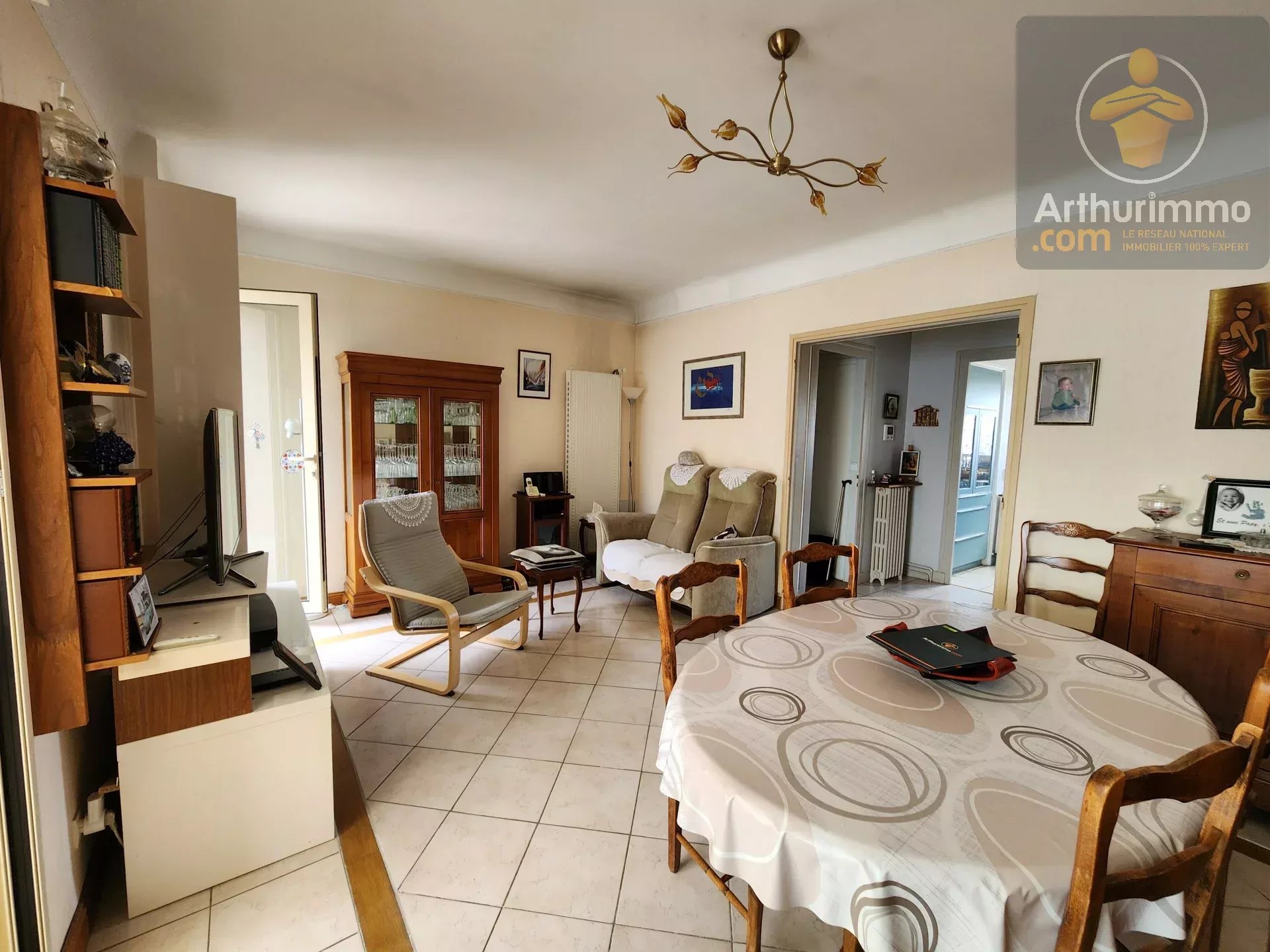 Beaugency Centre – 165 m², 5 chambres, terrasse, véranda, garage et atelier exceptionnel — photo 9