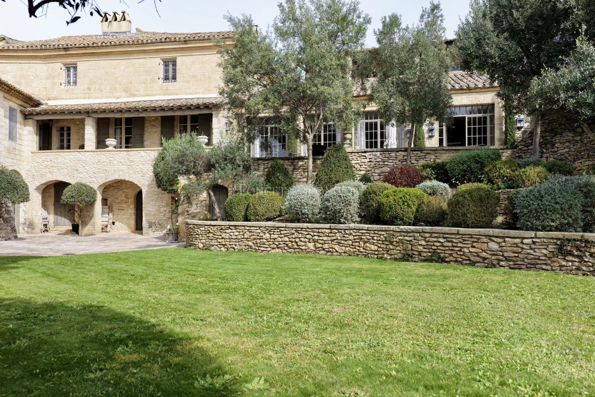 5 Bedroom Villa/Townhouse's Image 28