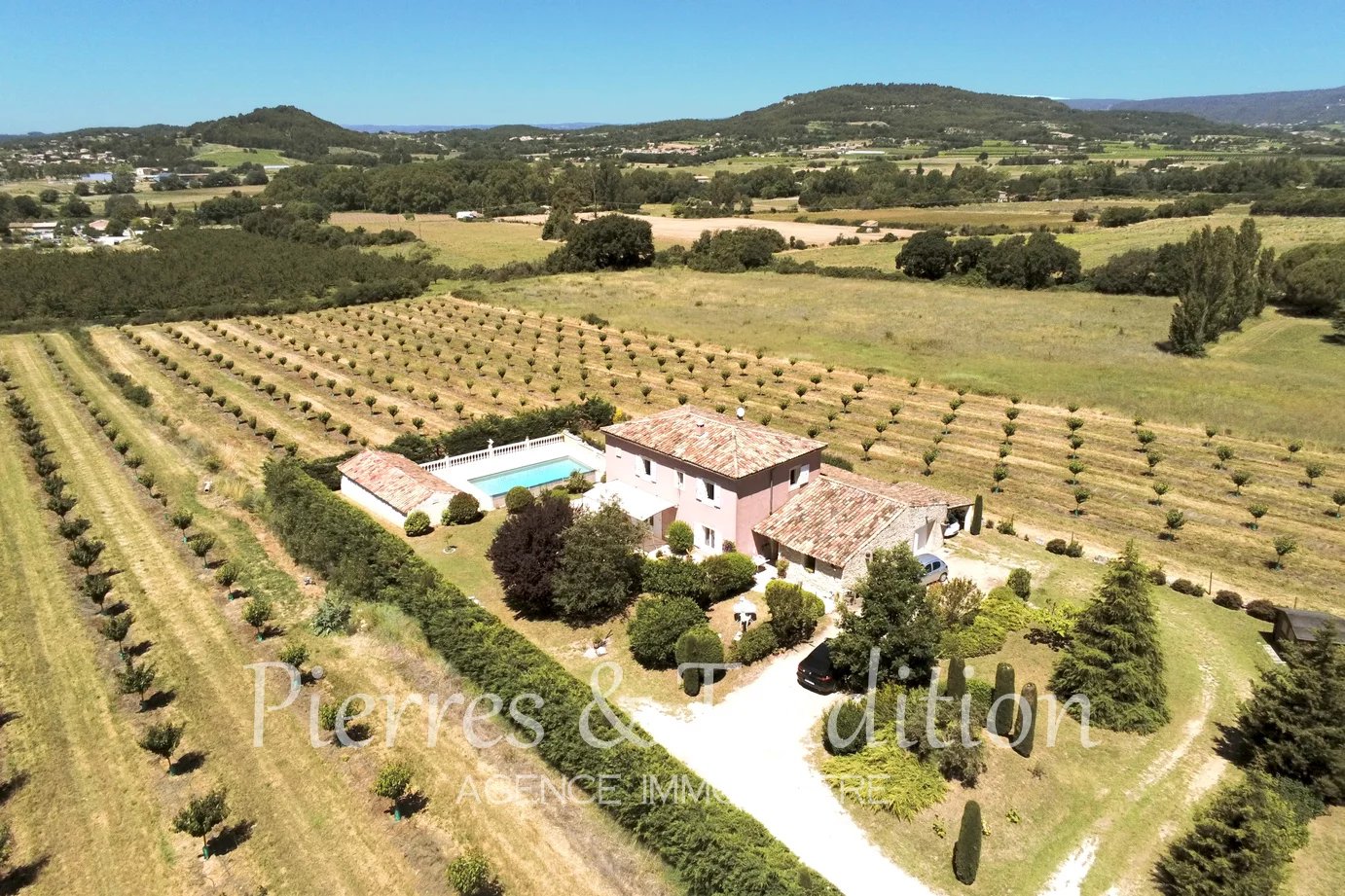 Agence immobilière de Pierres et Tradition en Luberon Apt