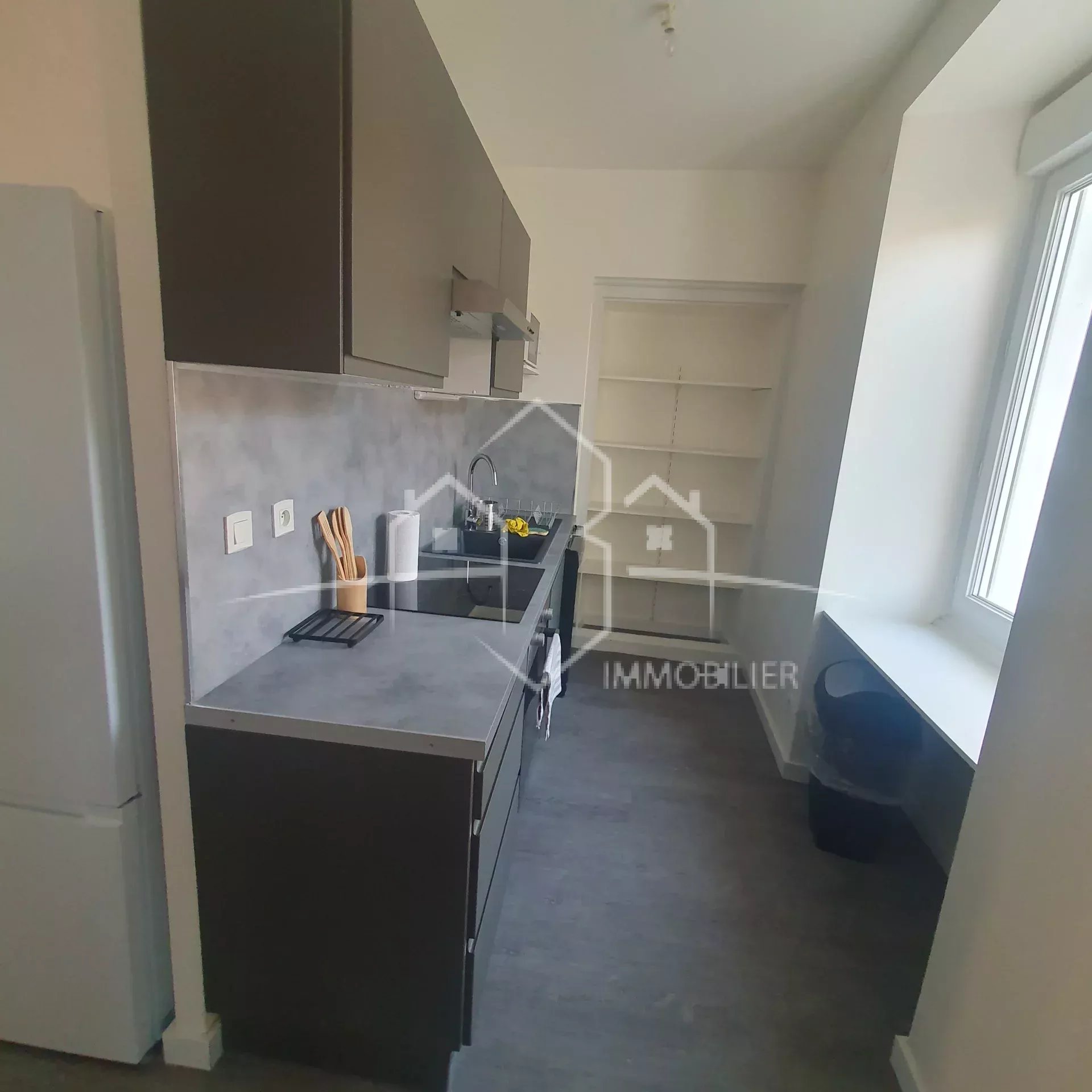 BEAUREPAIRE T2 meublé 2ème étage