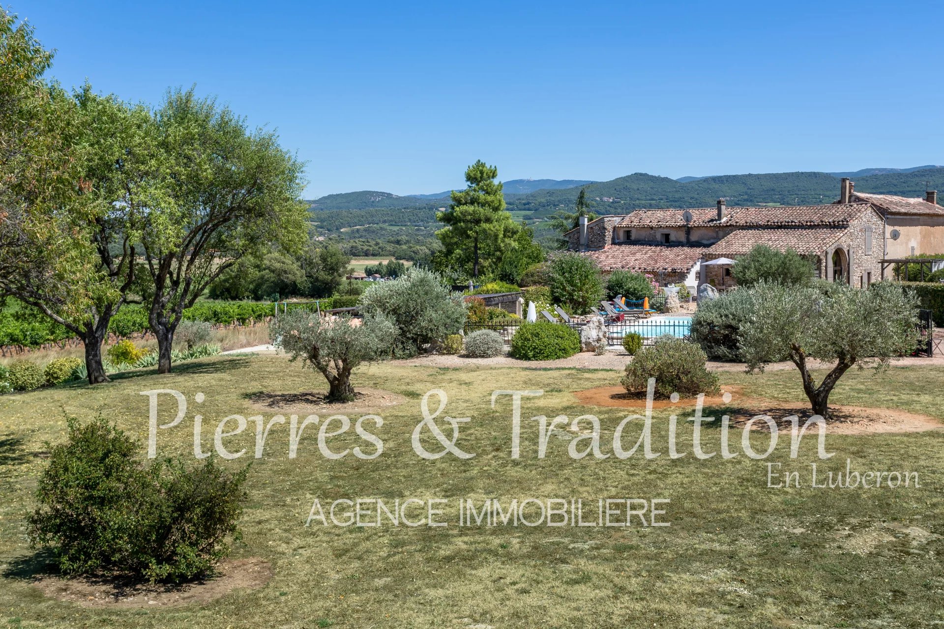 Agence immobilière de Pierres et Tradition en Luberon Apt