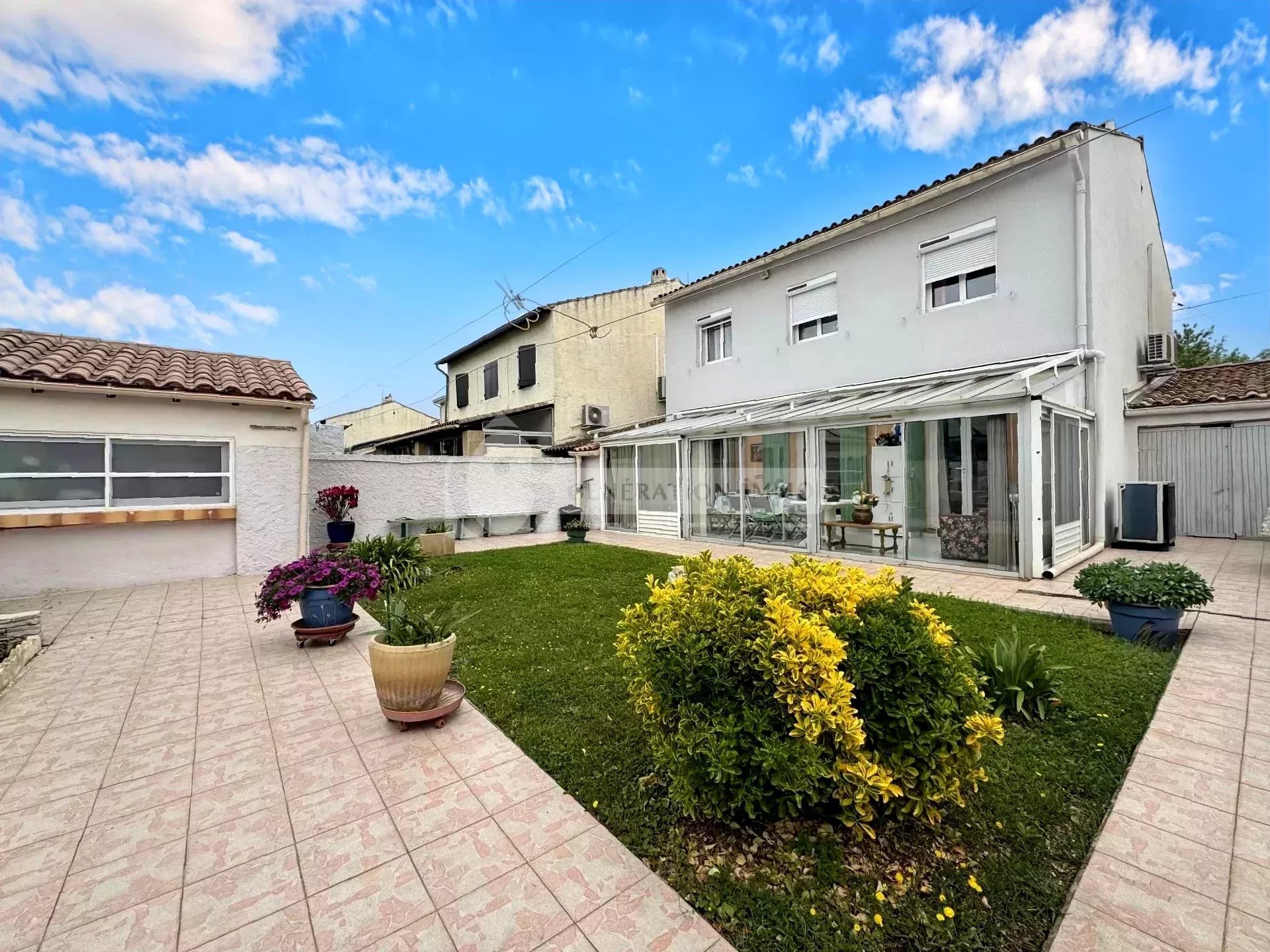 Agence immobilière de 
