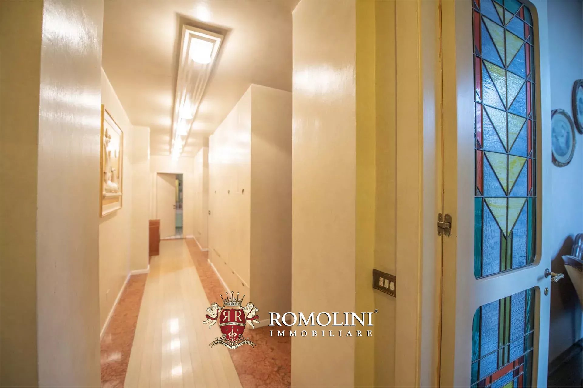 5 Bedroom Apartment/Flat's Image 3