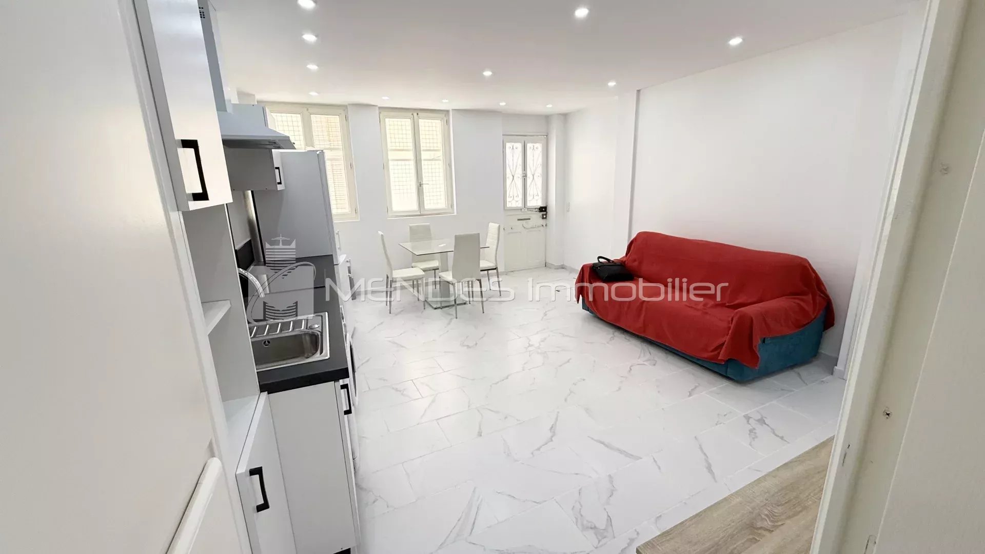 EXCLUSIVE FULLY RENOVATED APARTMENT IN BEAUSOLEIL