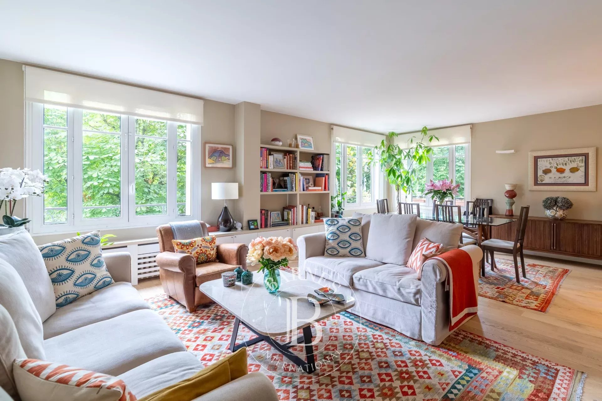 Sole agent - Neuilly - Argenson  Apartment in immaculate condition - 3-bed - Unobstructed views