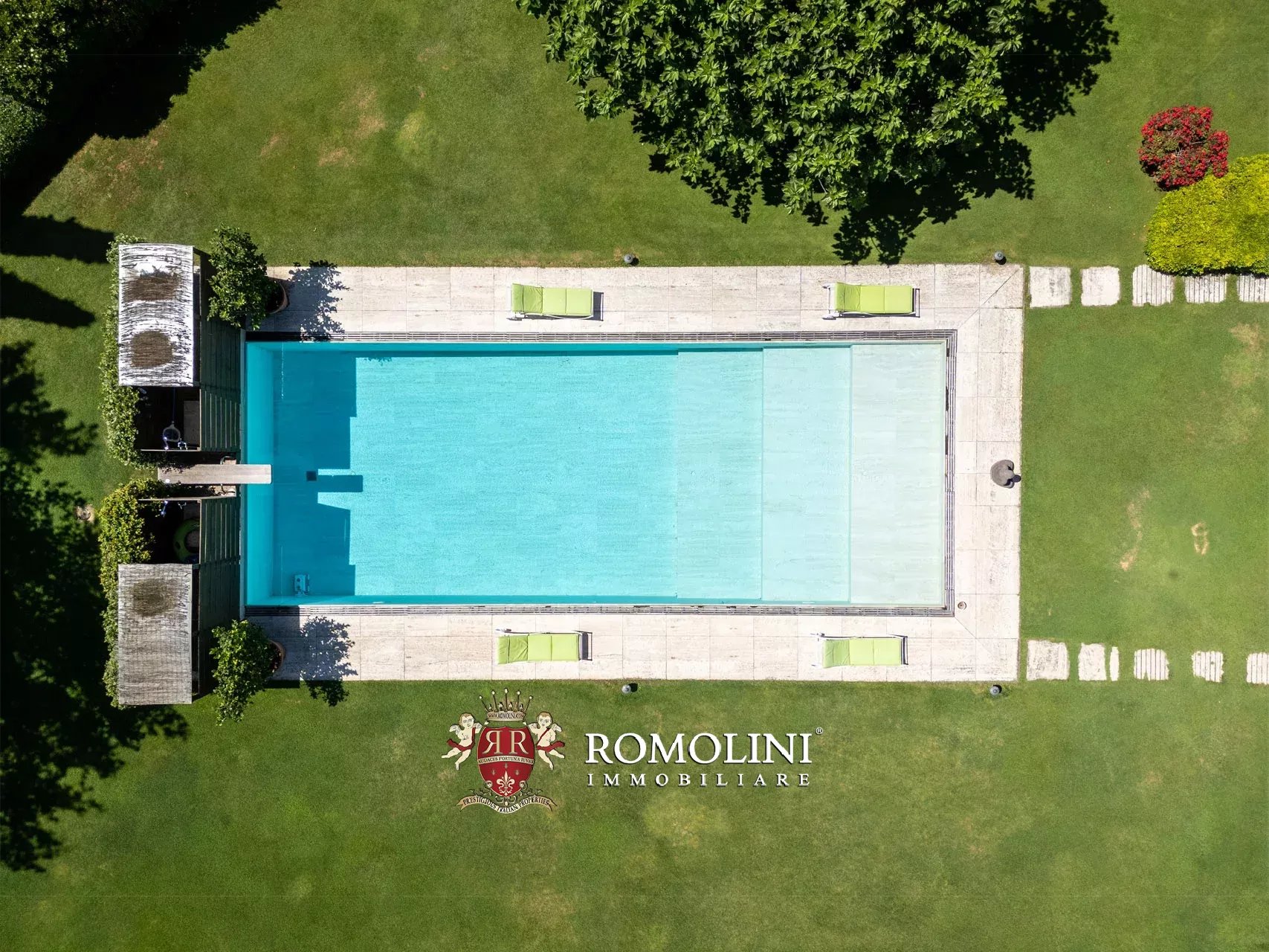 4 Bedroom Villa/Townhouse's Image 8