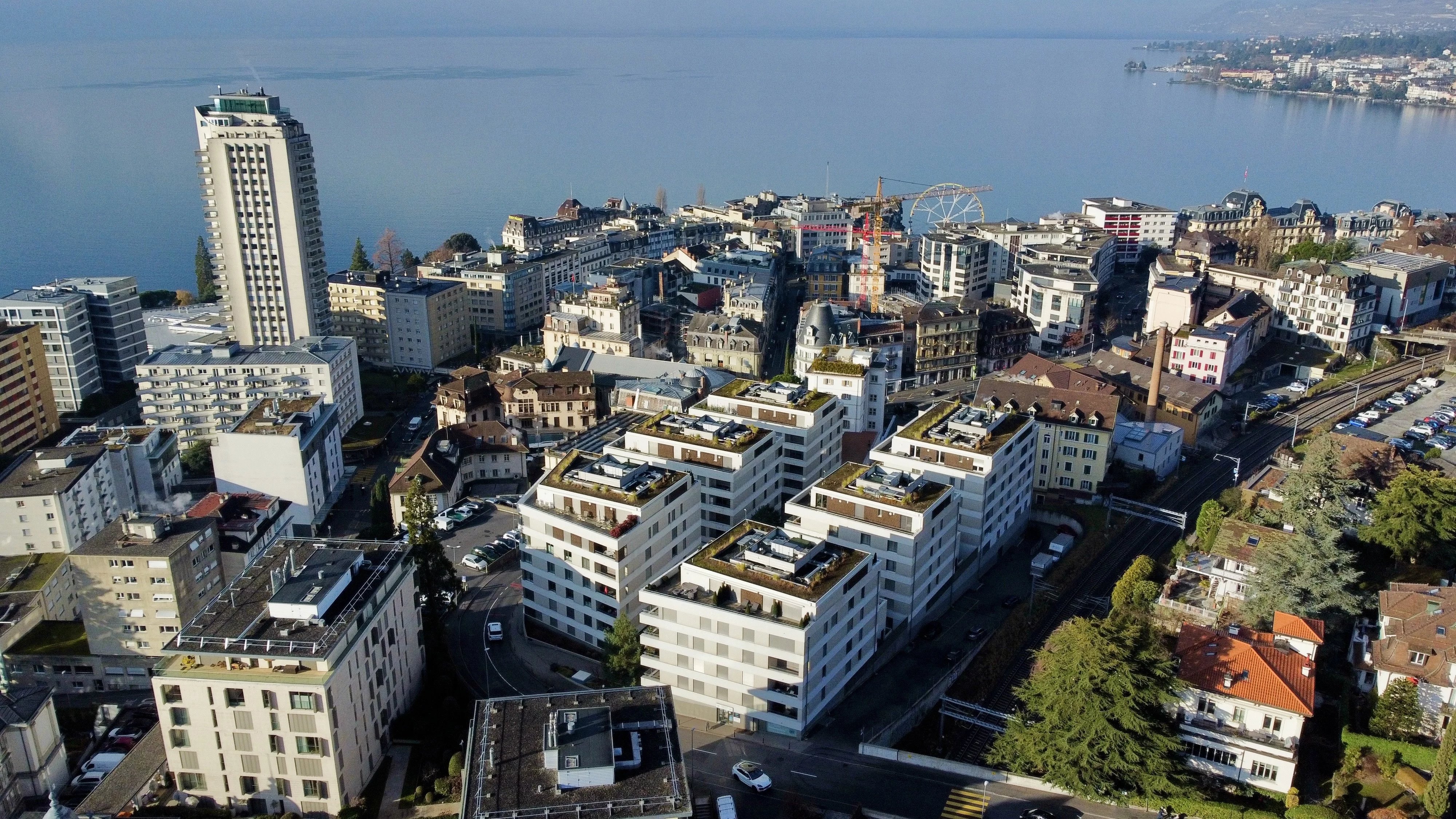 Vue sur le lac et balcon au coeur de Montreux