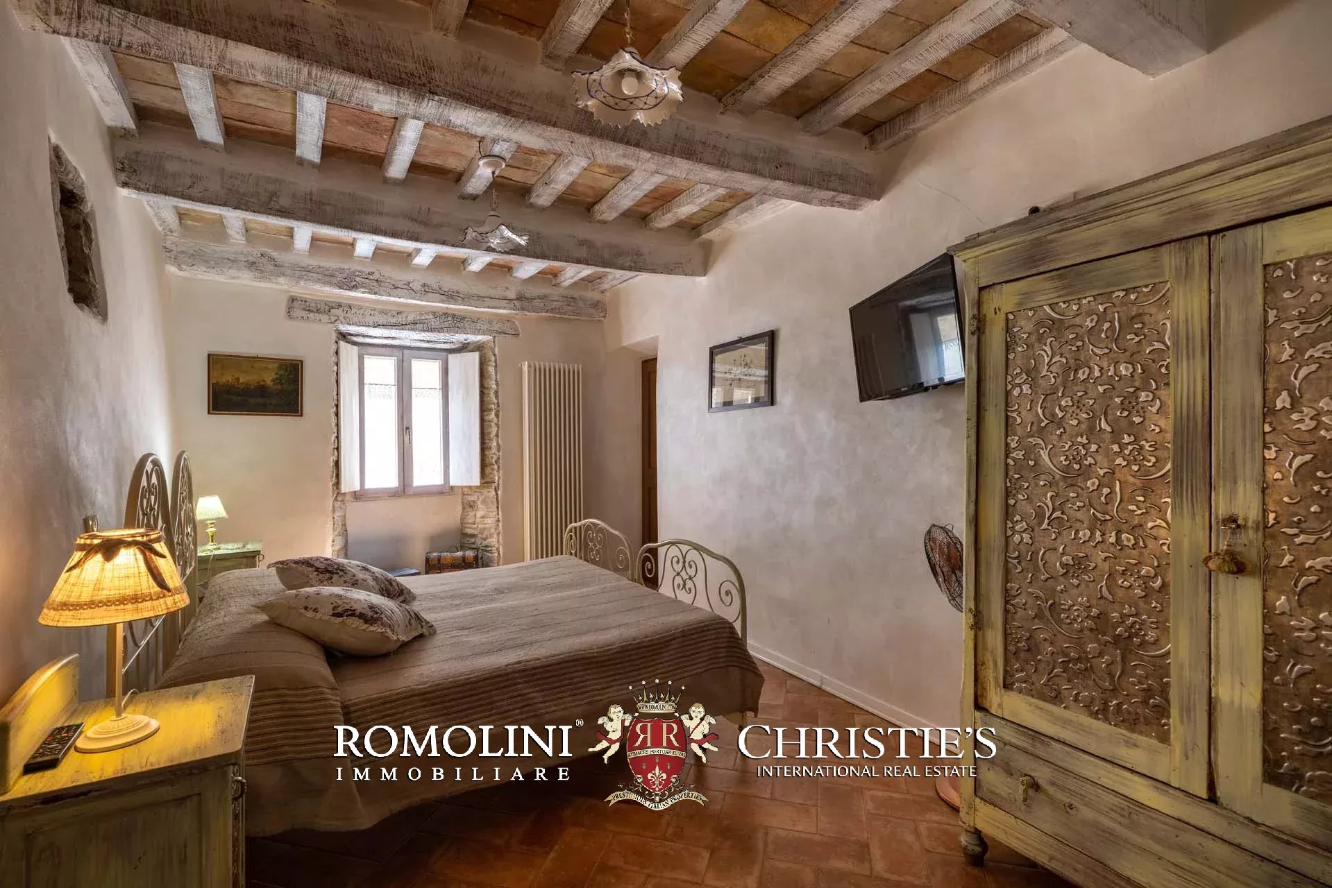 10 Bedroom Chateau's Image 44