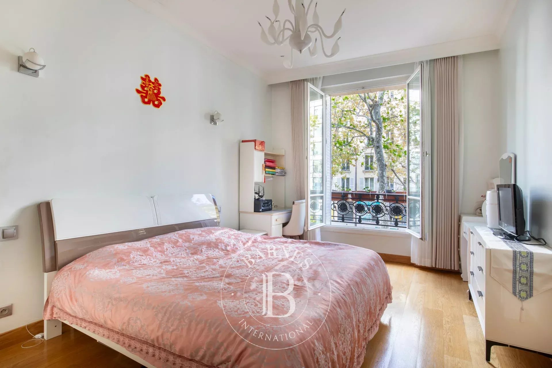 Paris  - Appartement 5 Pi&egrave;ces 3 Chambres - picture 10