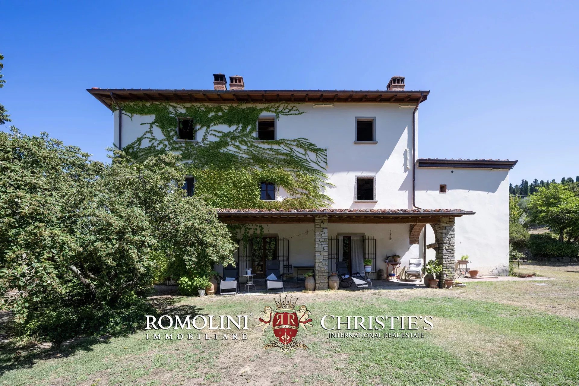 8 Bedroom Villa/Townhouse's Image 4