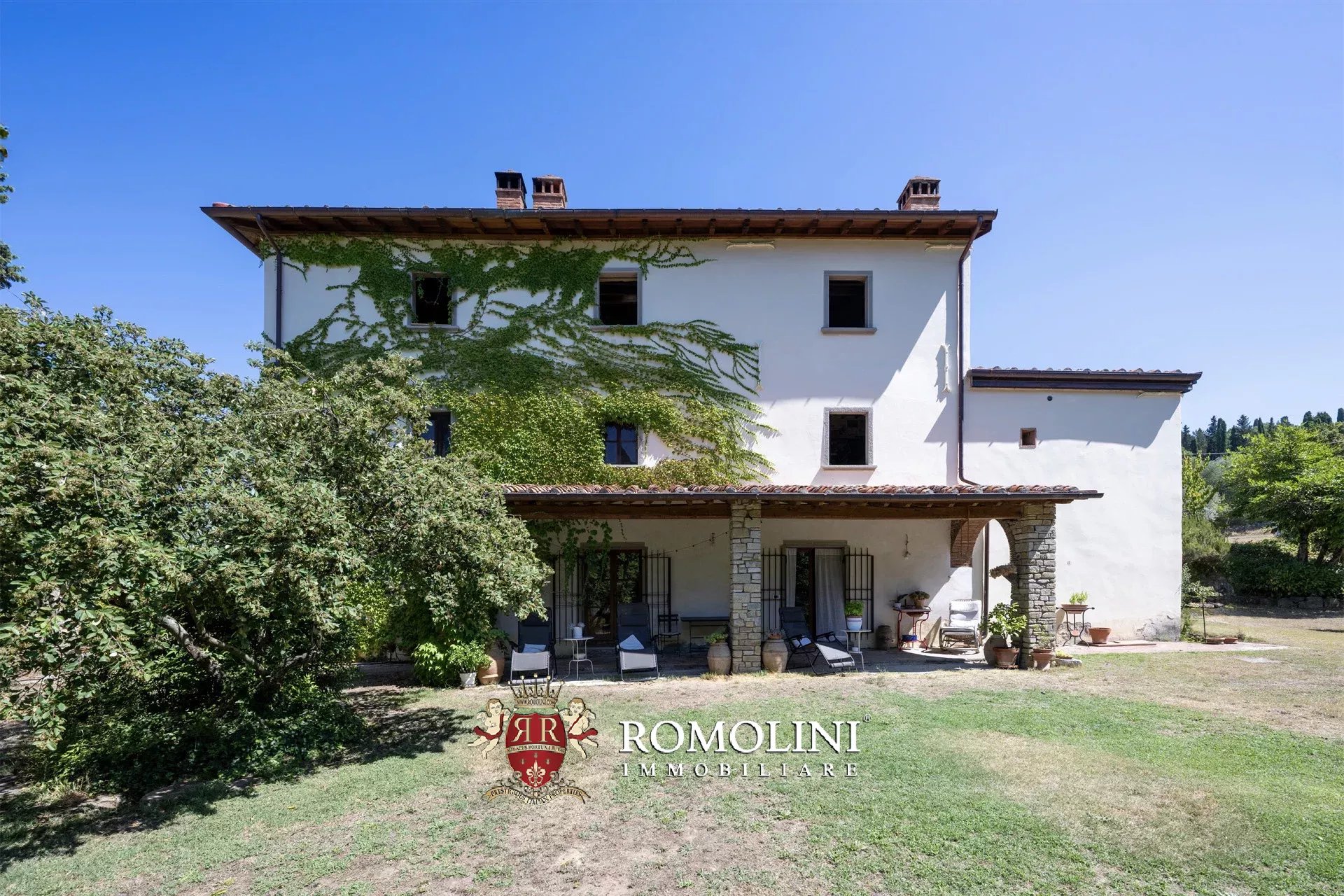 8 Bedroom Villa/Townhouse's Image 4