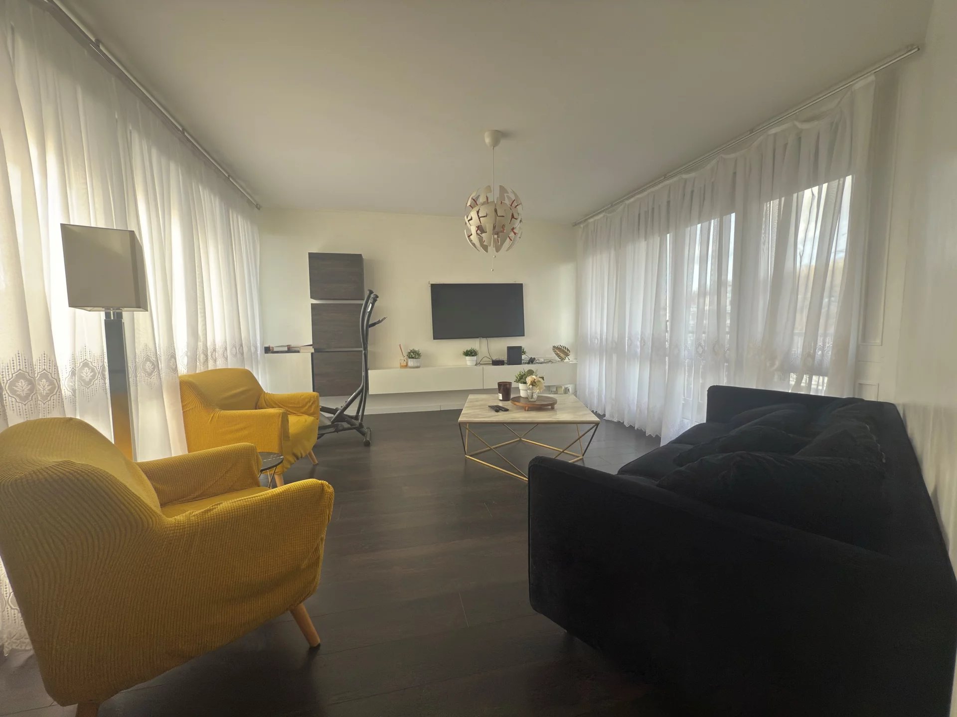 EXCLUSIVITE APPARTEMENT 91M² HABITABLE + BOX + CAVE