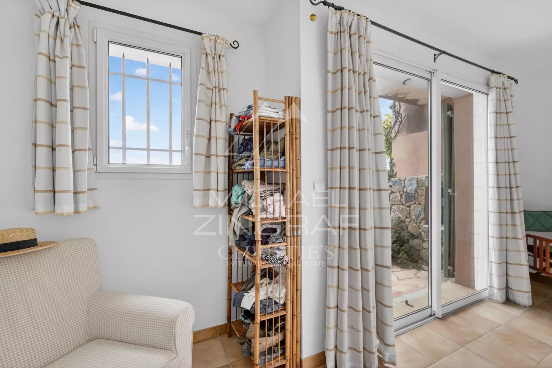 4 Bedroom Villa/Townhouse's Image 44