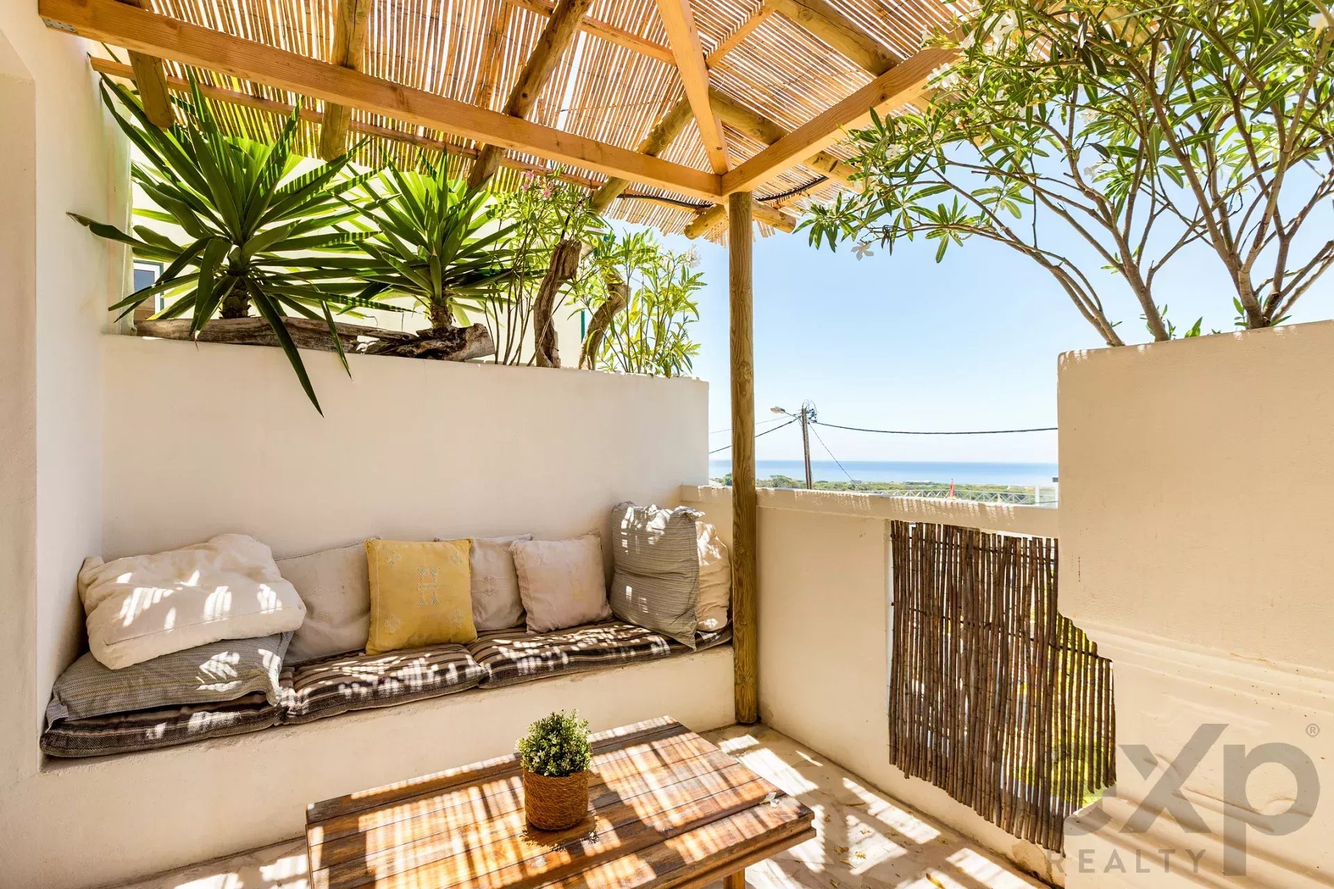 Exceptional villa overlooking the Tagus estuary and the sea 86007017 image 14