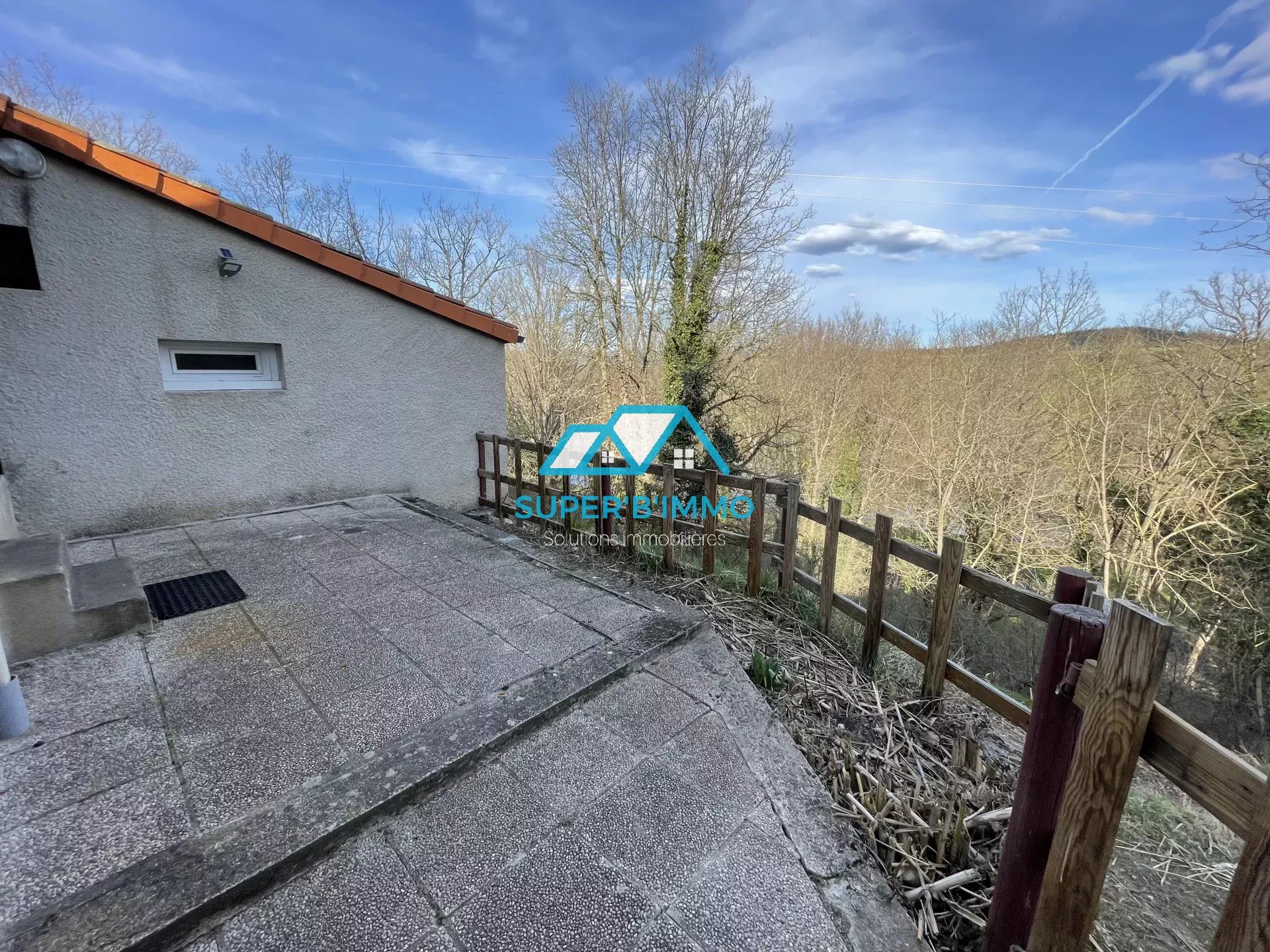 Agence immobilière de 