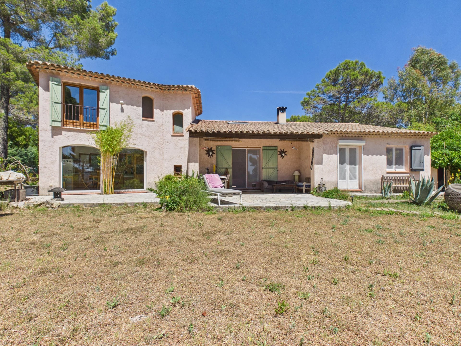 Villa with pool in a peaceful setting - Fayence