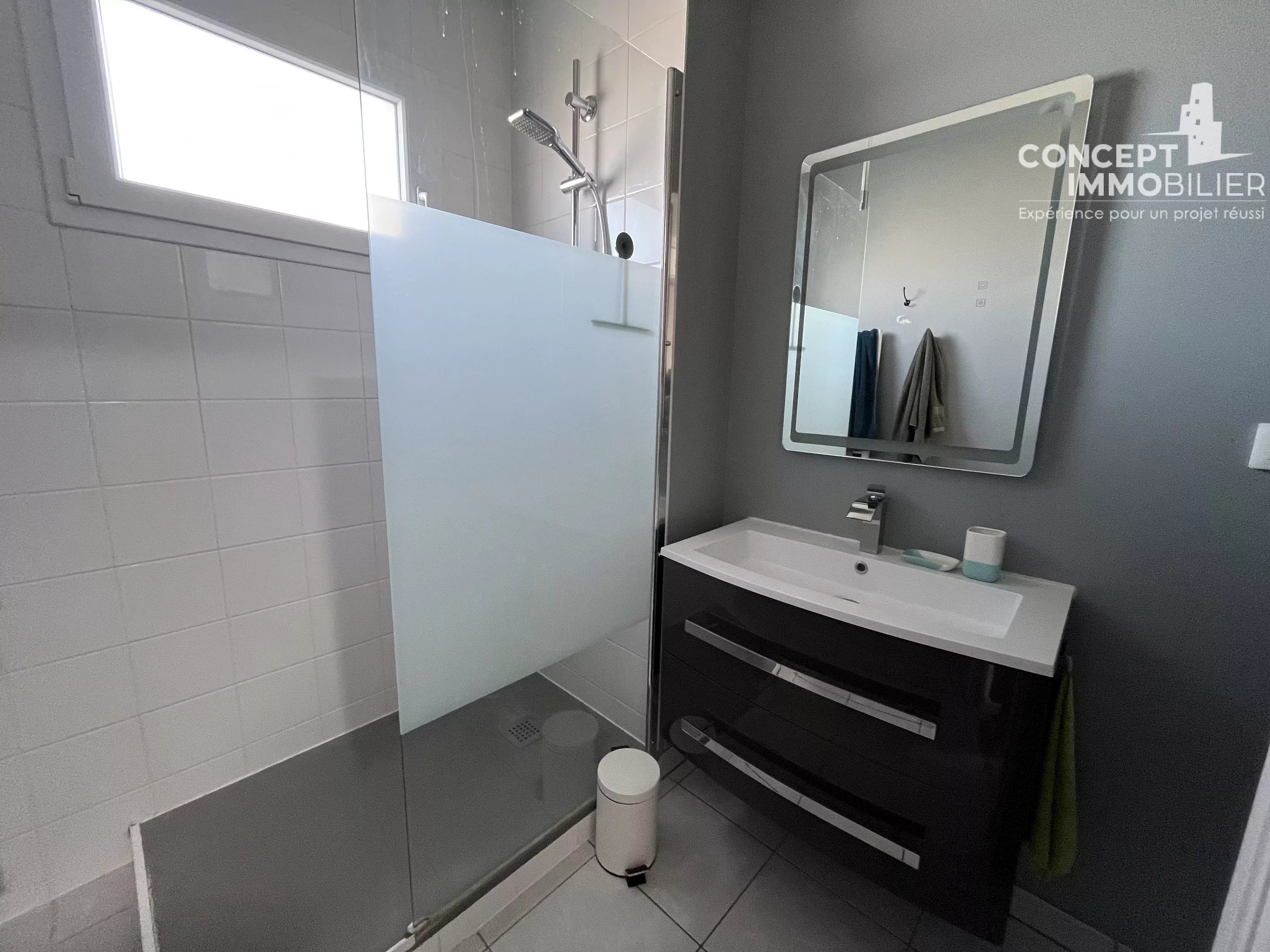 À louer – Appartement F3 meublé avec balcon et 2 places de parking – Marange-Silvange