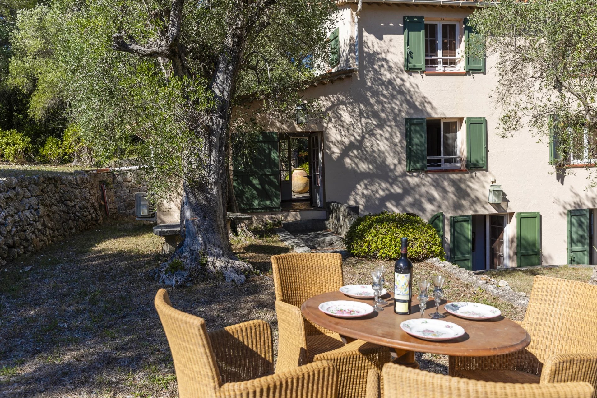 Beautiful house with swimming pool and large grounds - Grasse St Jacques Beautiful house with swimming pool and large grounds - Grasse St Jacques