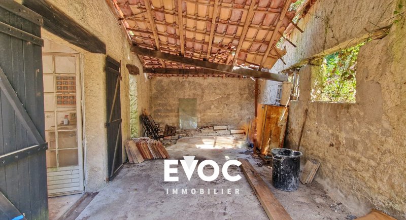 Photo 13 — Saint-Clément-de-Rivière – Terrain constructible de 1 219 m² avec maison existante à démolir ou rénover