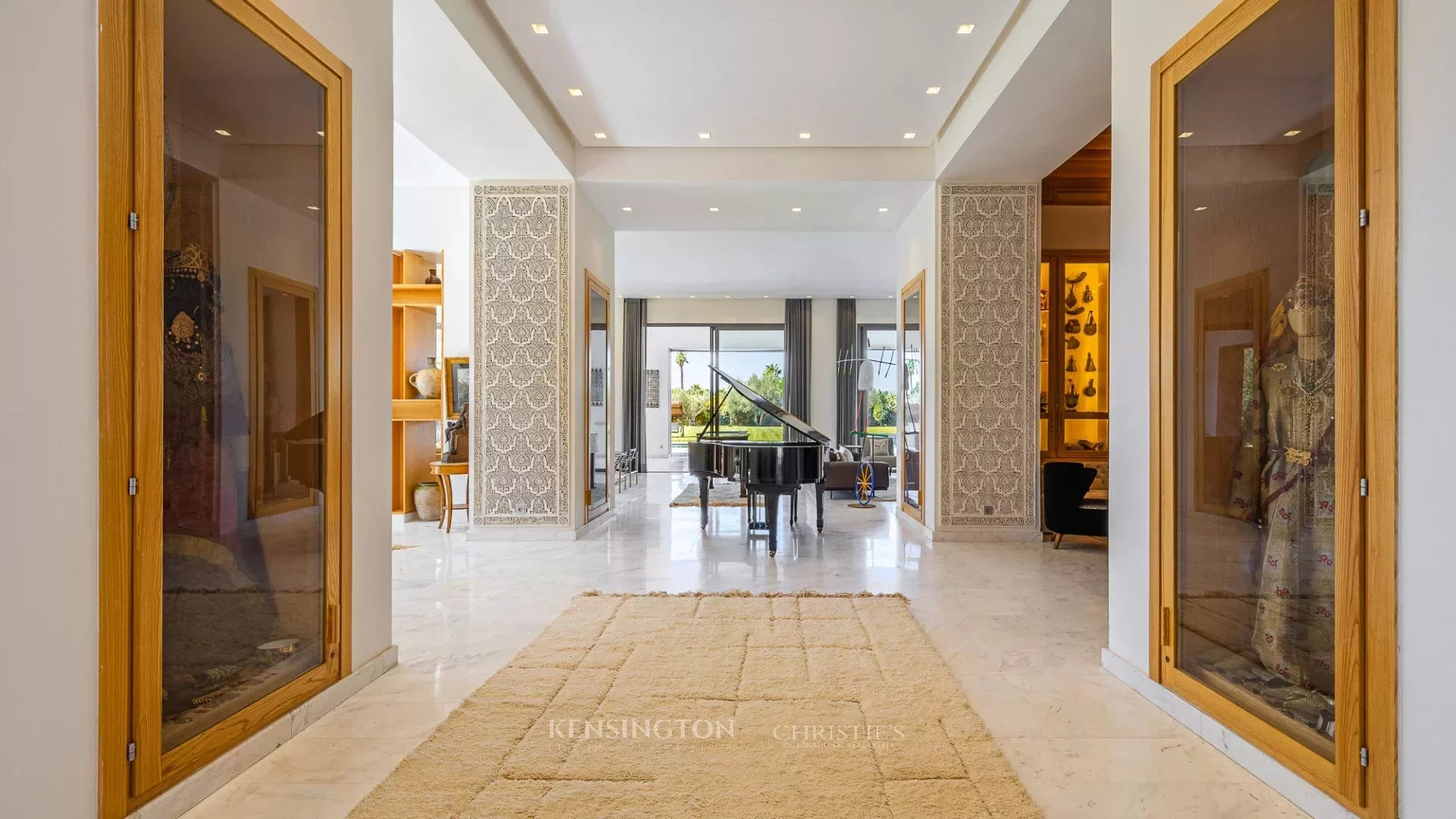 7 Bedroom Villa/Townhouse's Image 21
