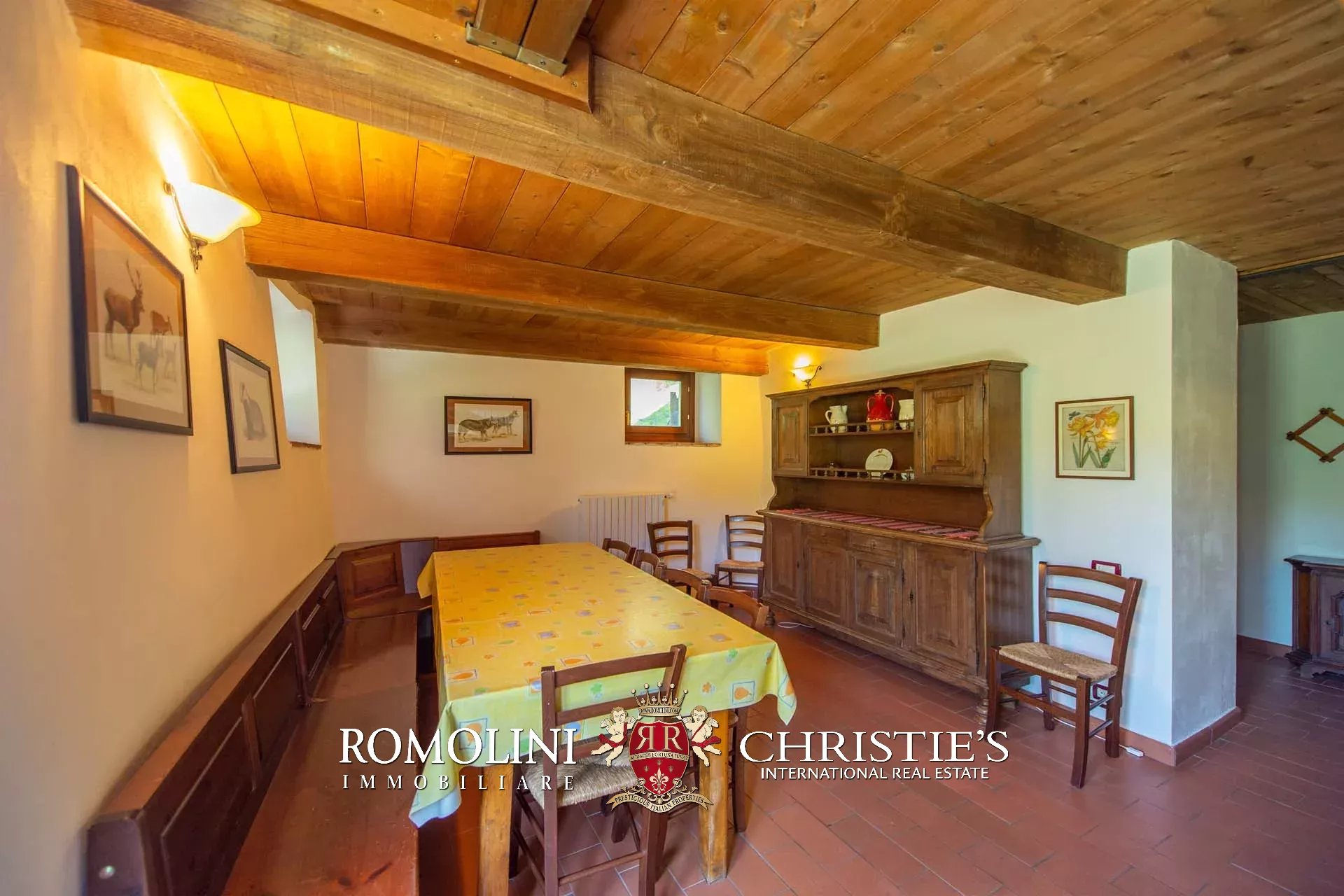 10 Bedroom Villa/Townhouse's Image 23