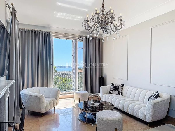 Sea View apartment for sale in Cannes Basse Californie — photo 1