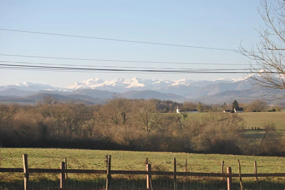 Maison restaurée vue Pyrénées