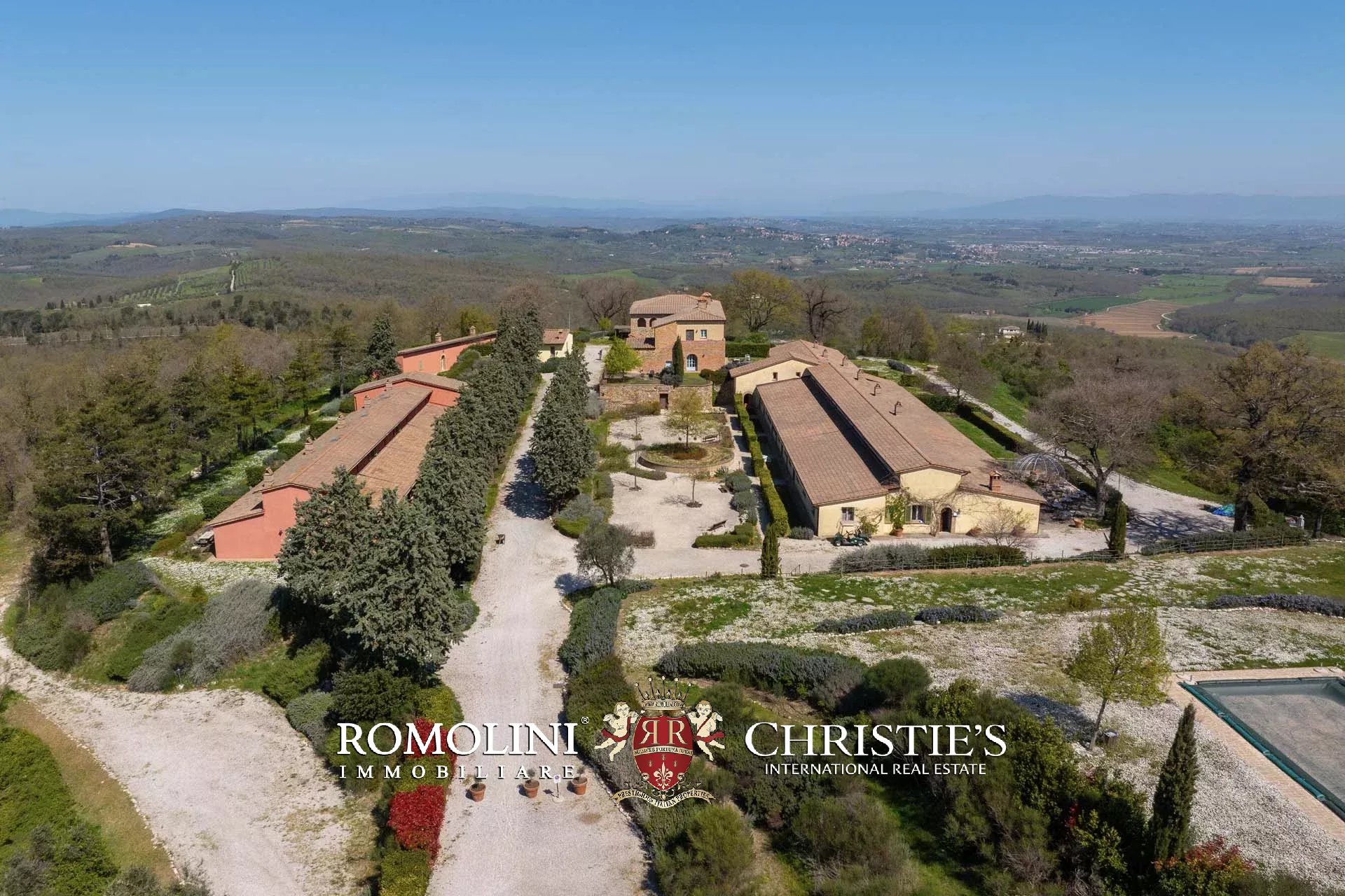 LUXUSANLAGE MIT 19 WOHNUNGEN IN DER TOSKANA, VAL D'ORCIA