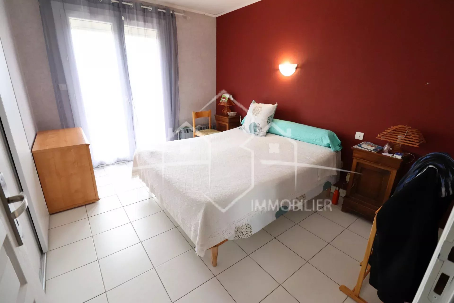 MAISON T4 AVEC VUE, SOUS-SOL ET PISCINE