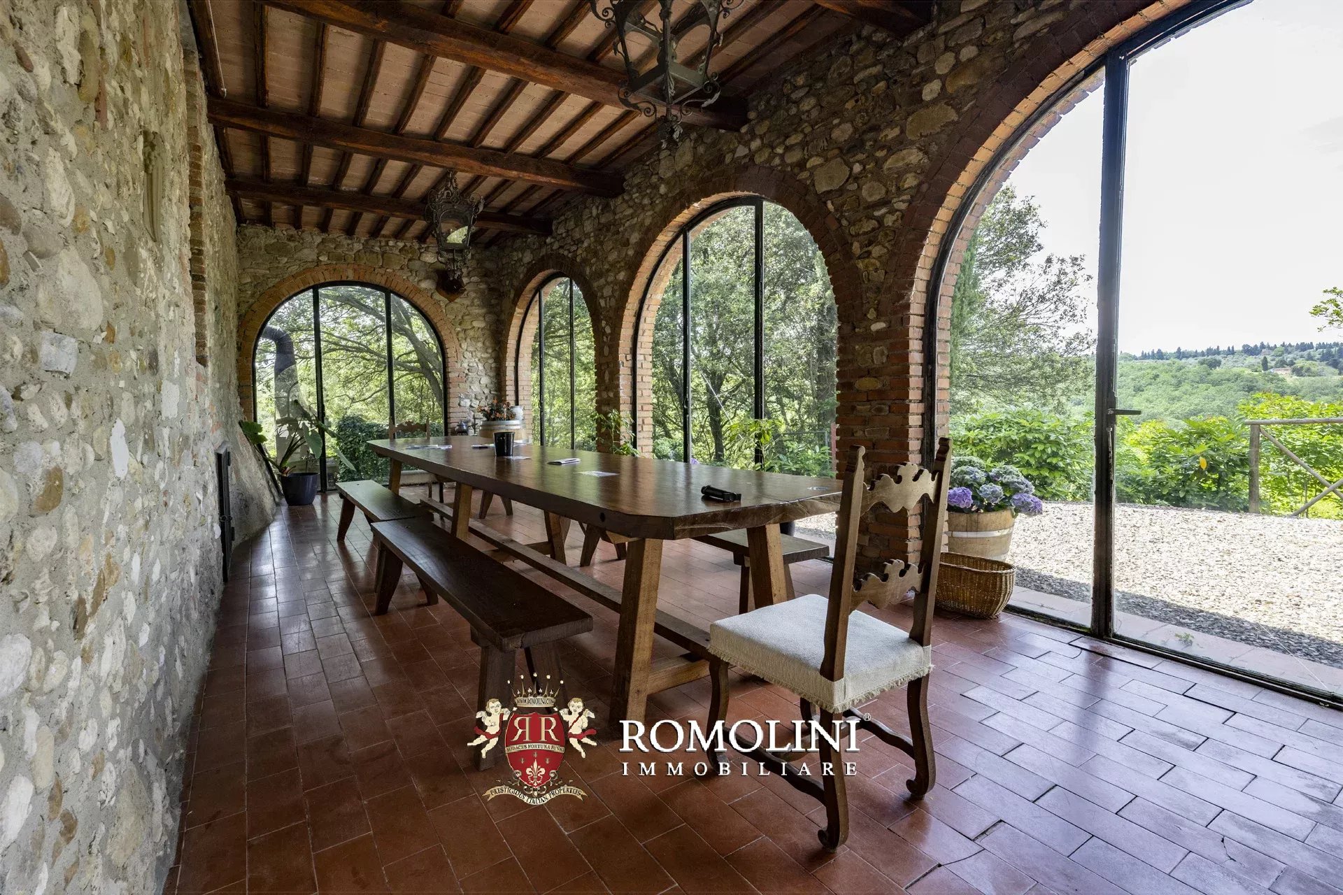 7 Bedroom Vineyard's Image 37