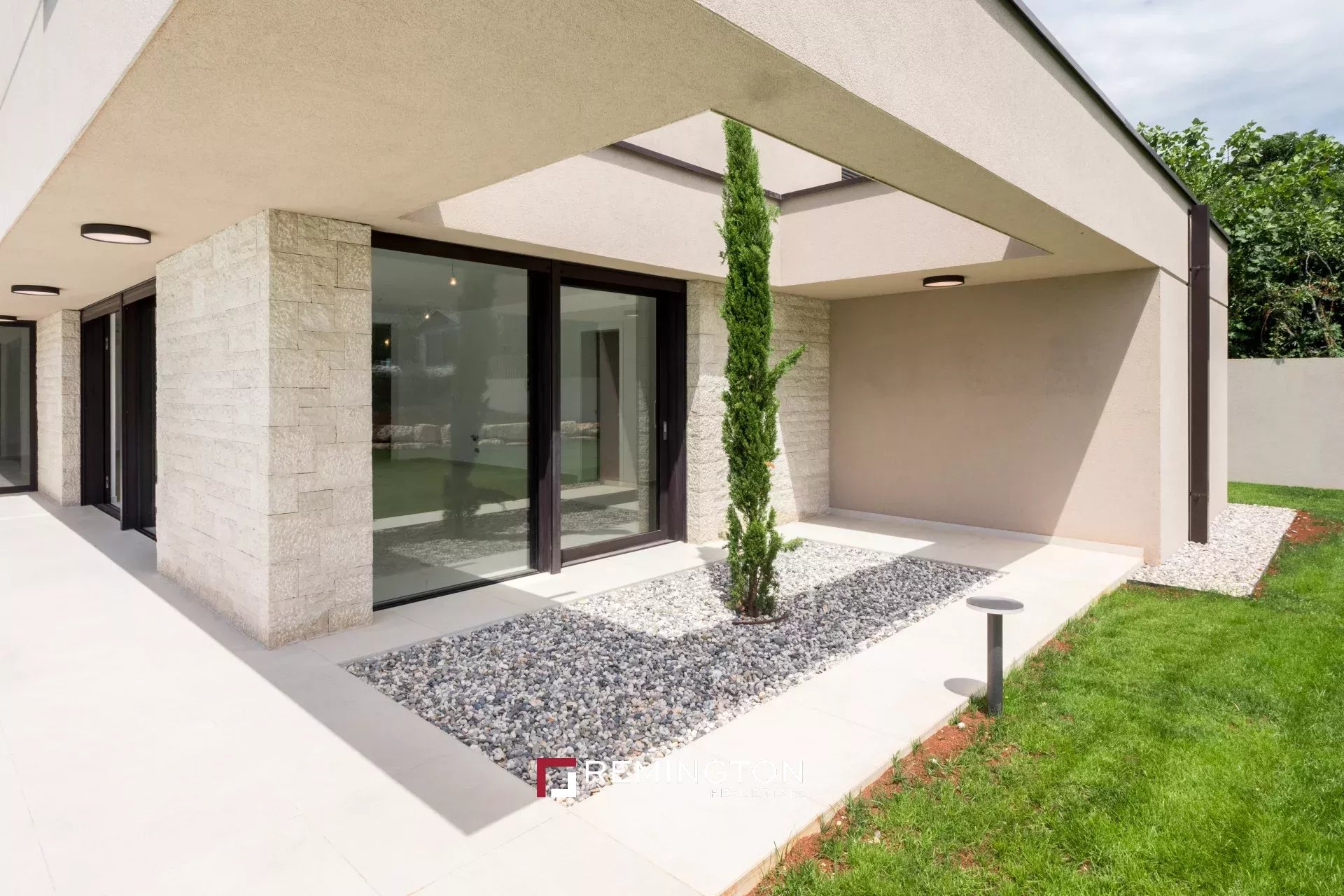 4 Bedroom Villa/Townhouse's Image 14