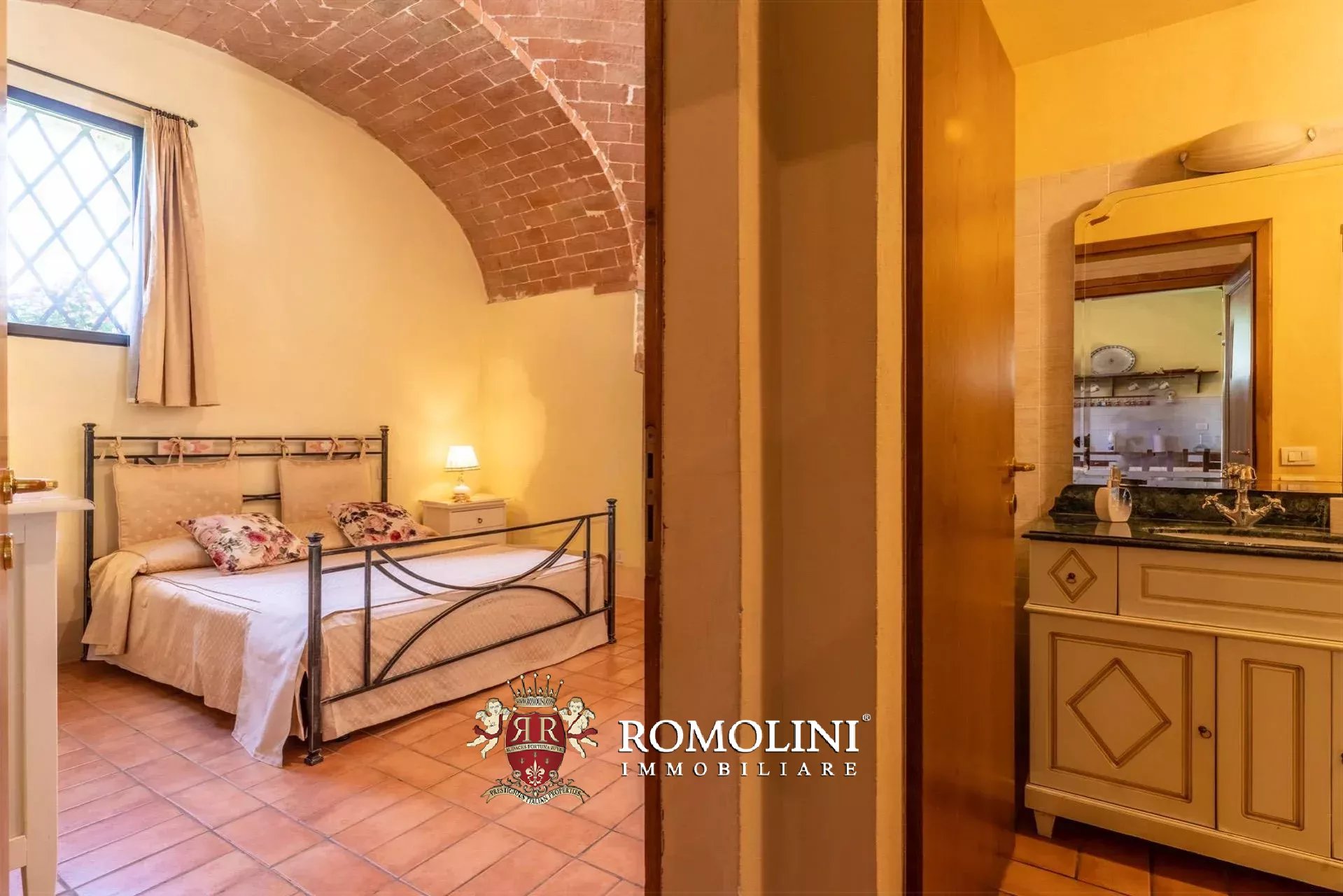 11 Bedroom Villa/Townhouse's Image 30