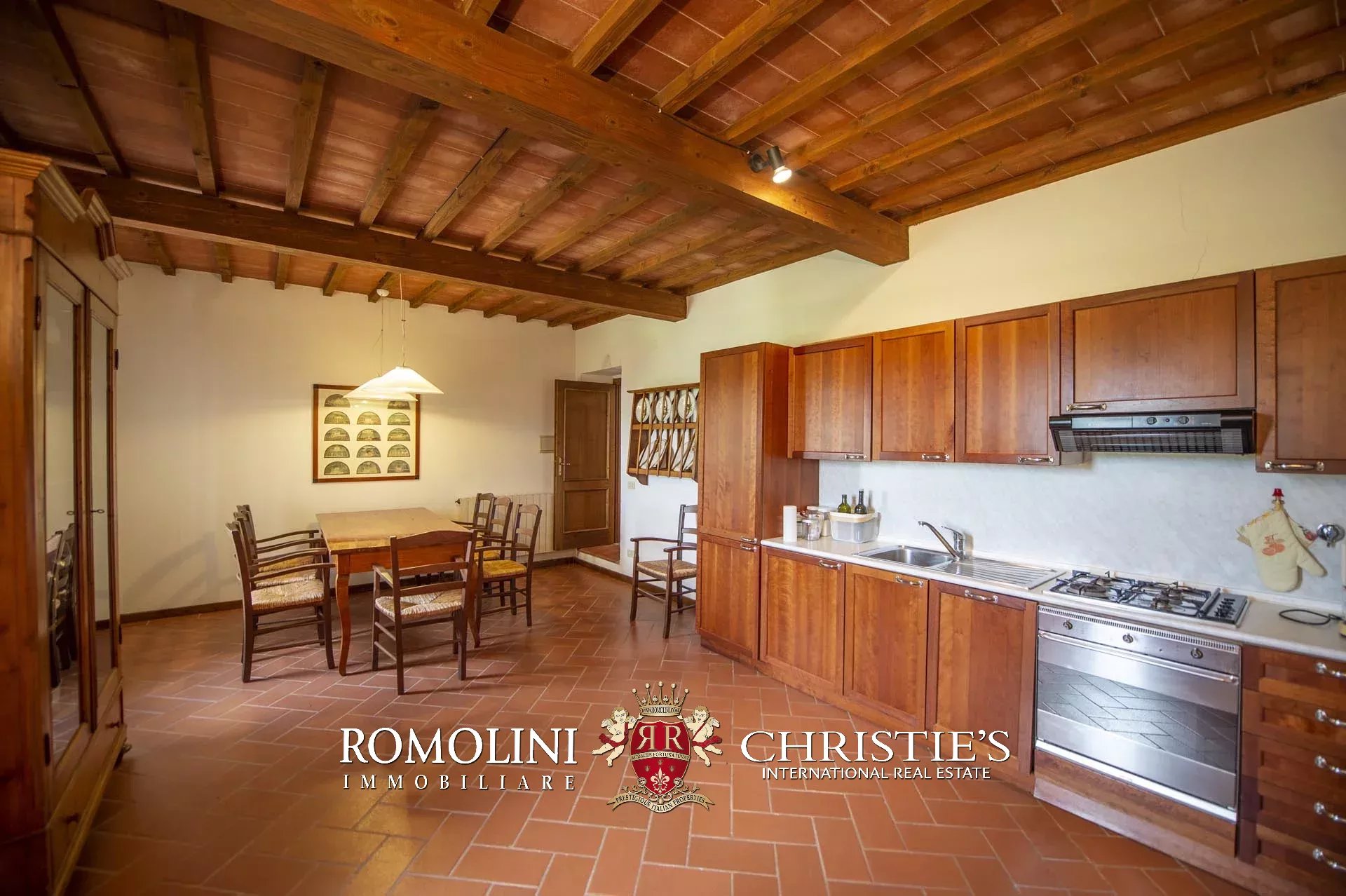 6 Bedroom Vineyard's Image 25