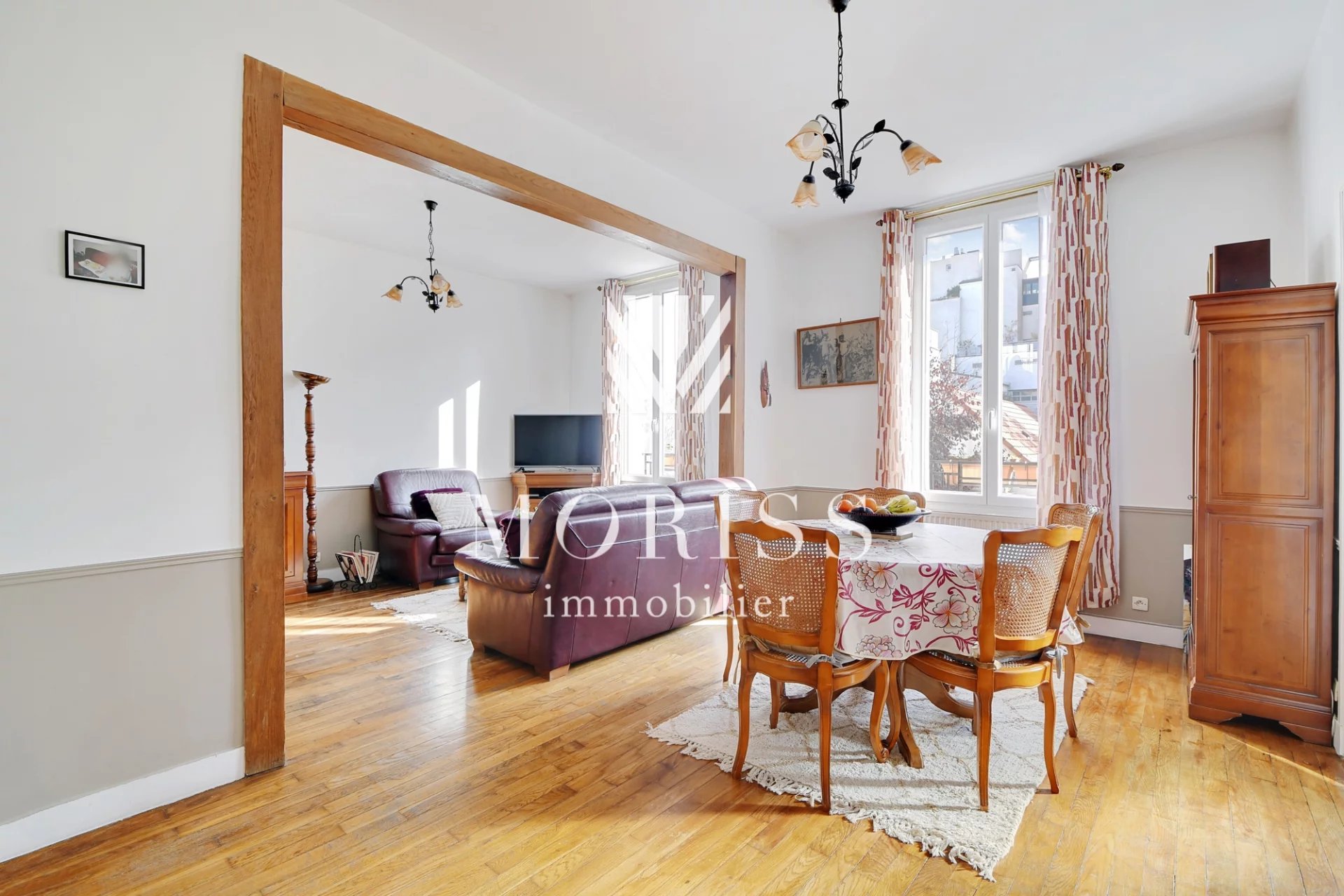 MAGNIFIQUE MAISON DE VILLE / METRO 14 & 13 - Image Array