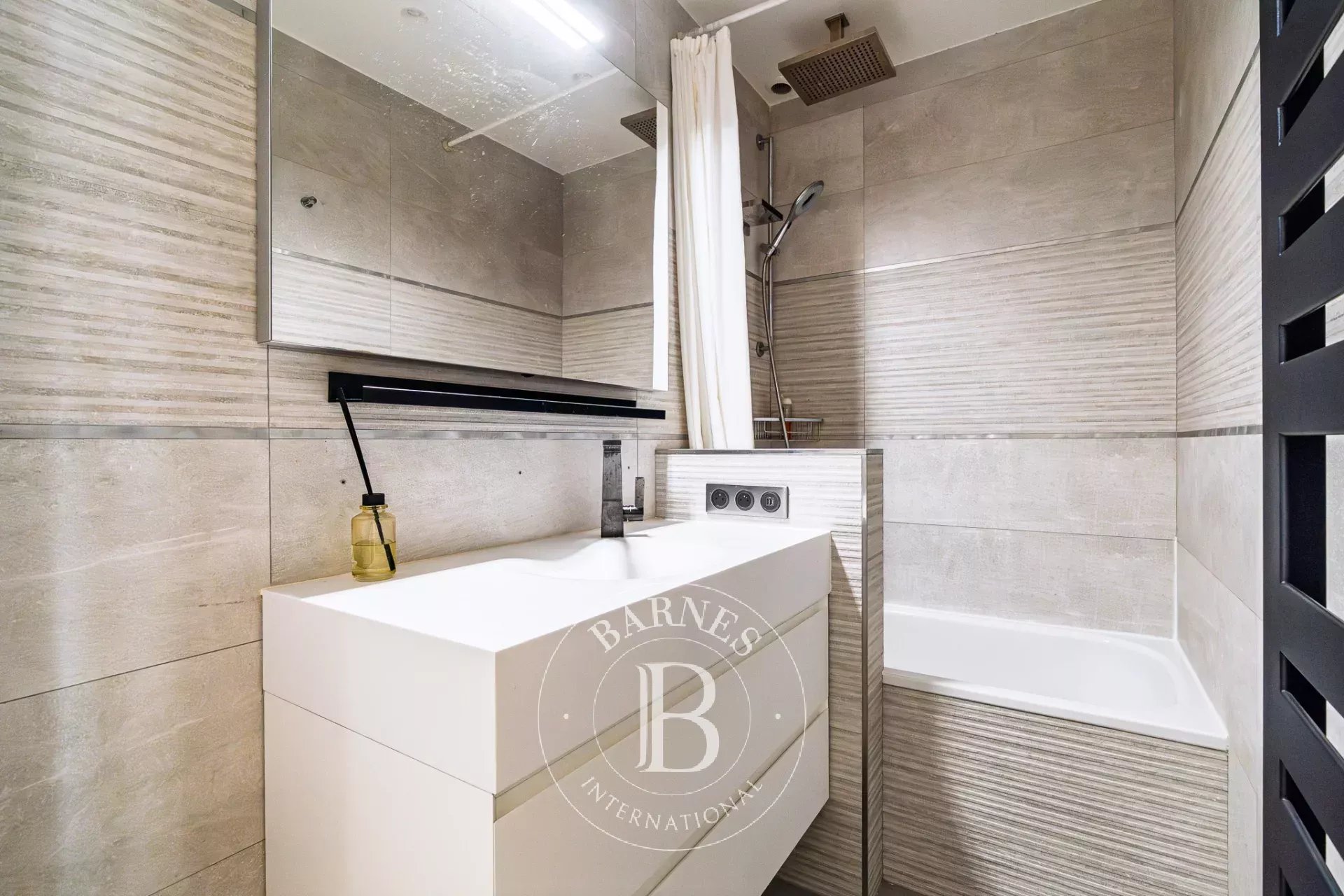 Neuilly-sur-Seine  - Appartement 3 Pi&egrave;ces, 1 Chambre - picture 14