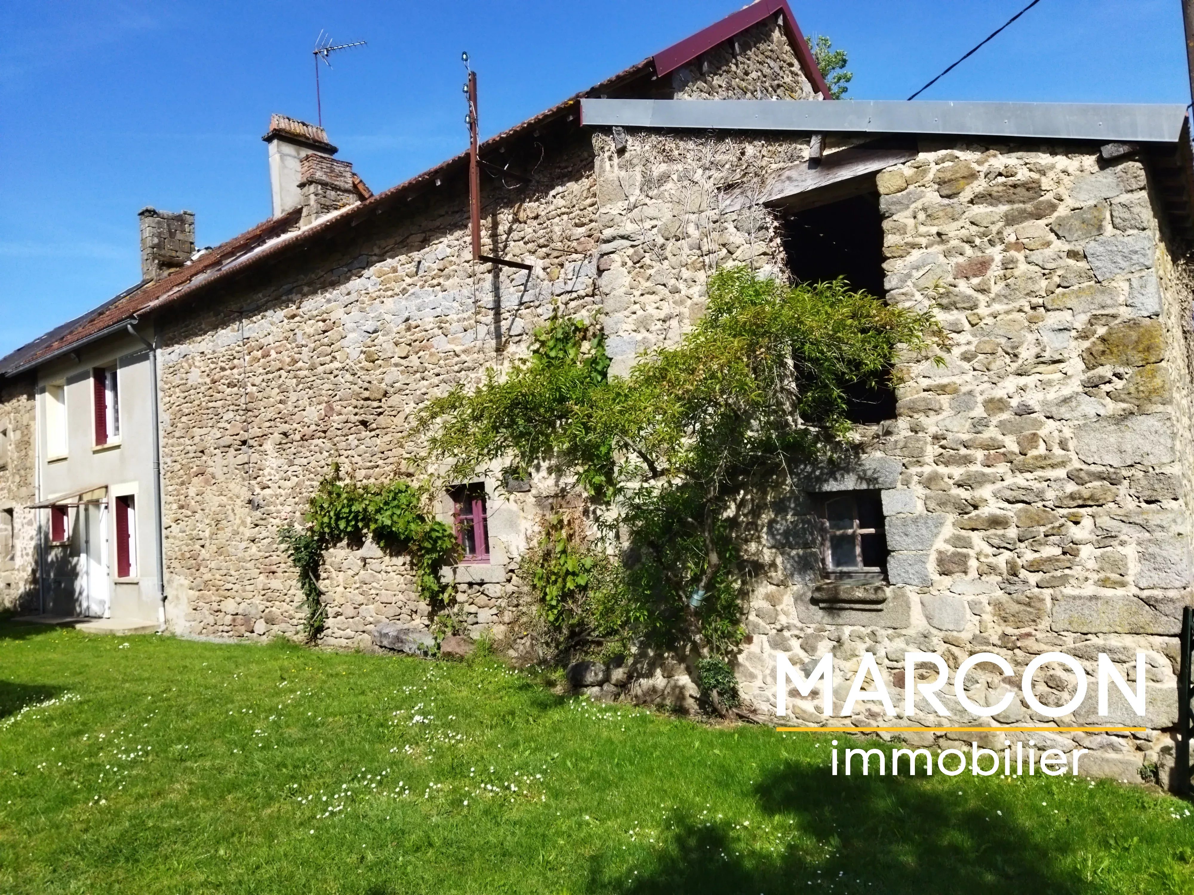 BELLE MAISON EN PIERRES entre GUERET et BOURGANEUF