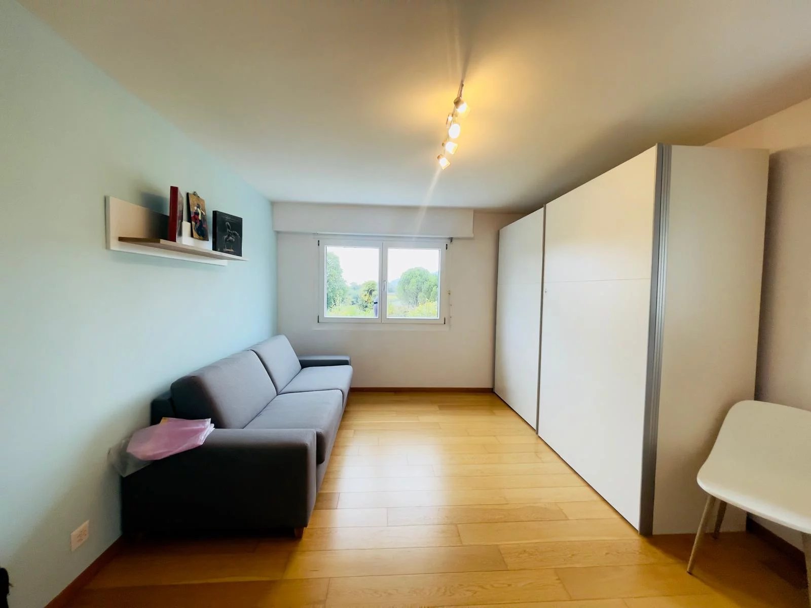 Villa individuelle contemporaine sur belle et grande parcelle
