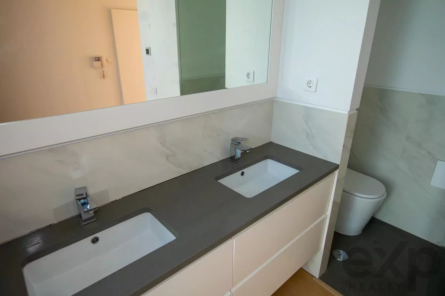 Penthouse Luxury with Sea & Harbour Views in Prime Estoril 85996079 image 46