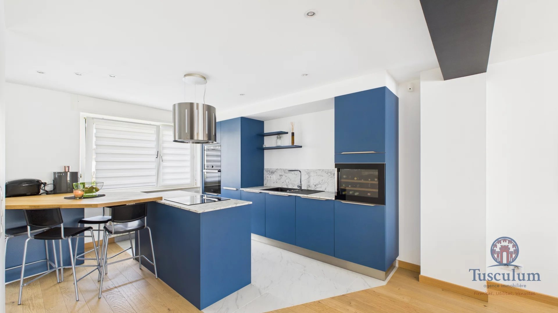 Maison mitoyenne 5 chambres dans un quartier calme