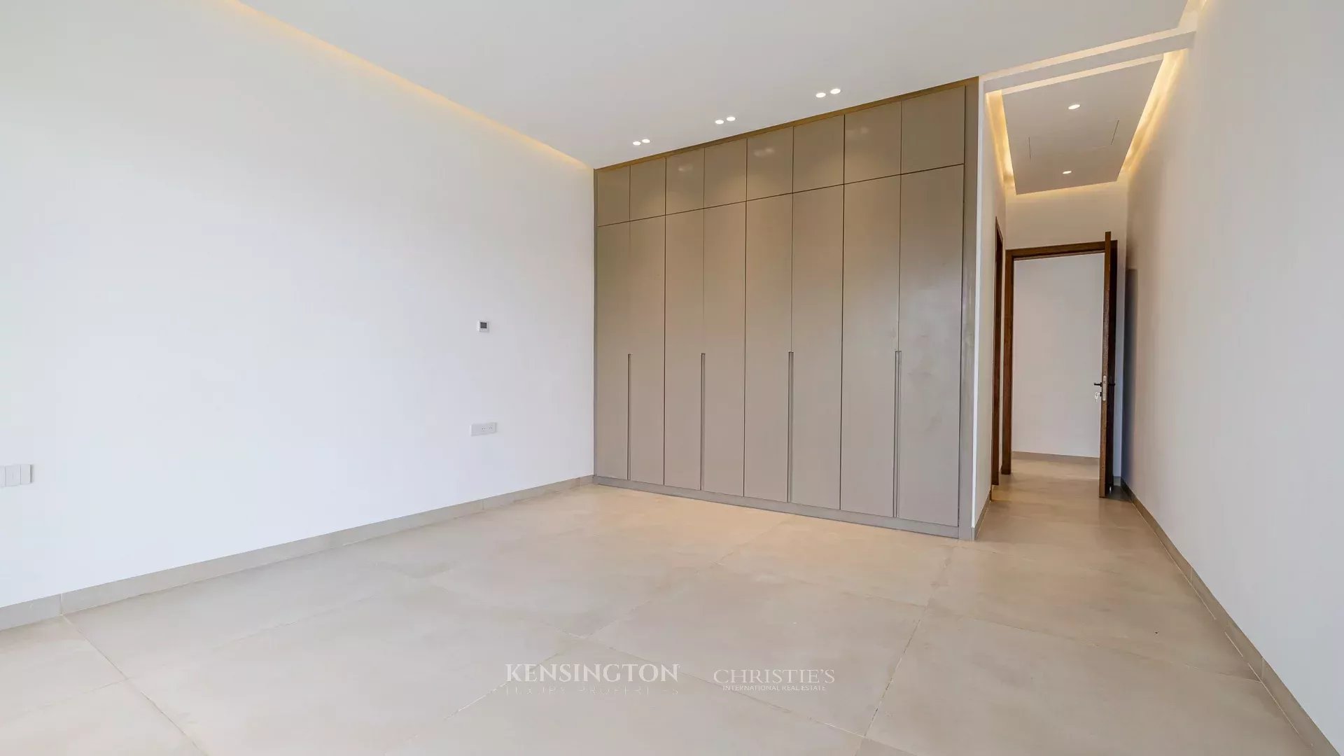 4 Bedroom Villa/Townhouse's Image 21