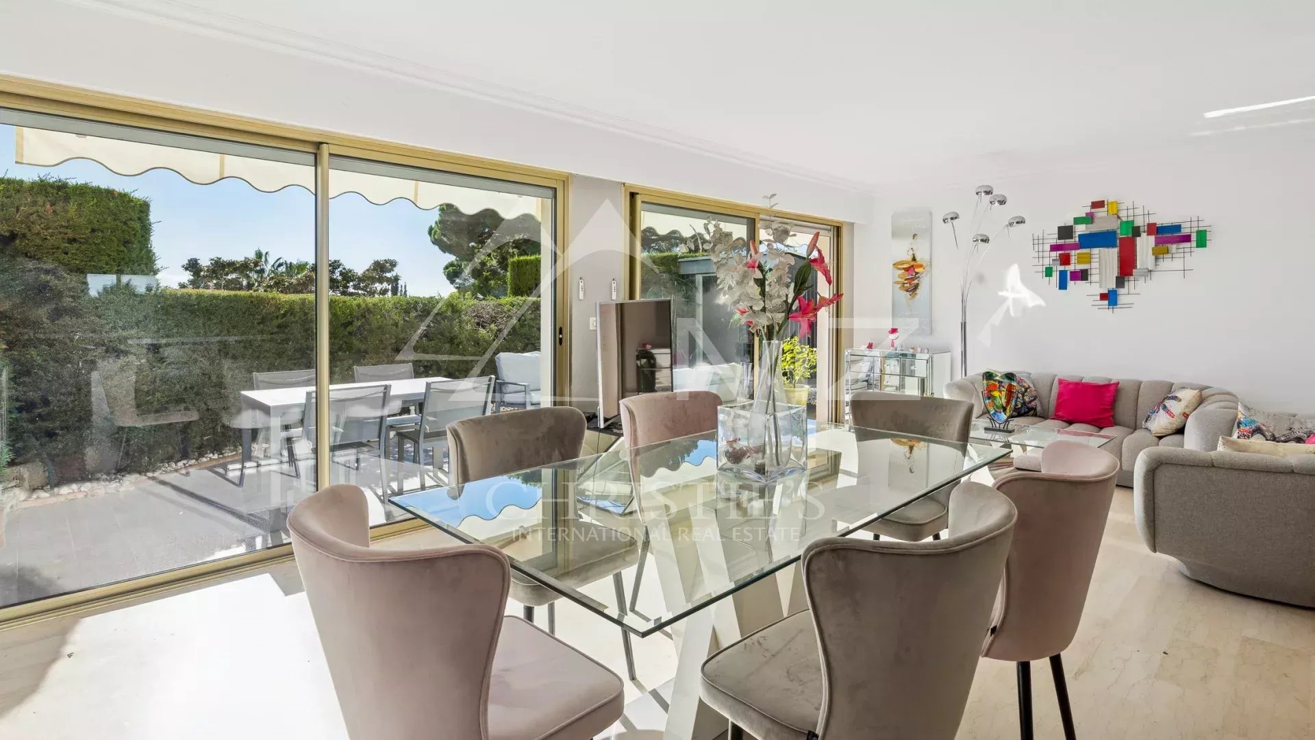 2 Bedroom Apartment/Flat's Image 4